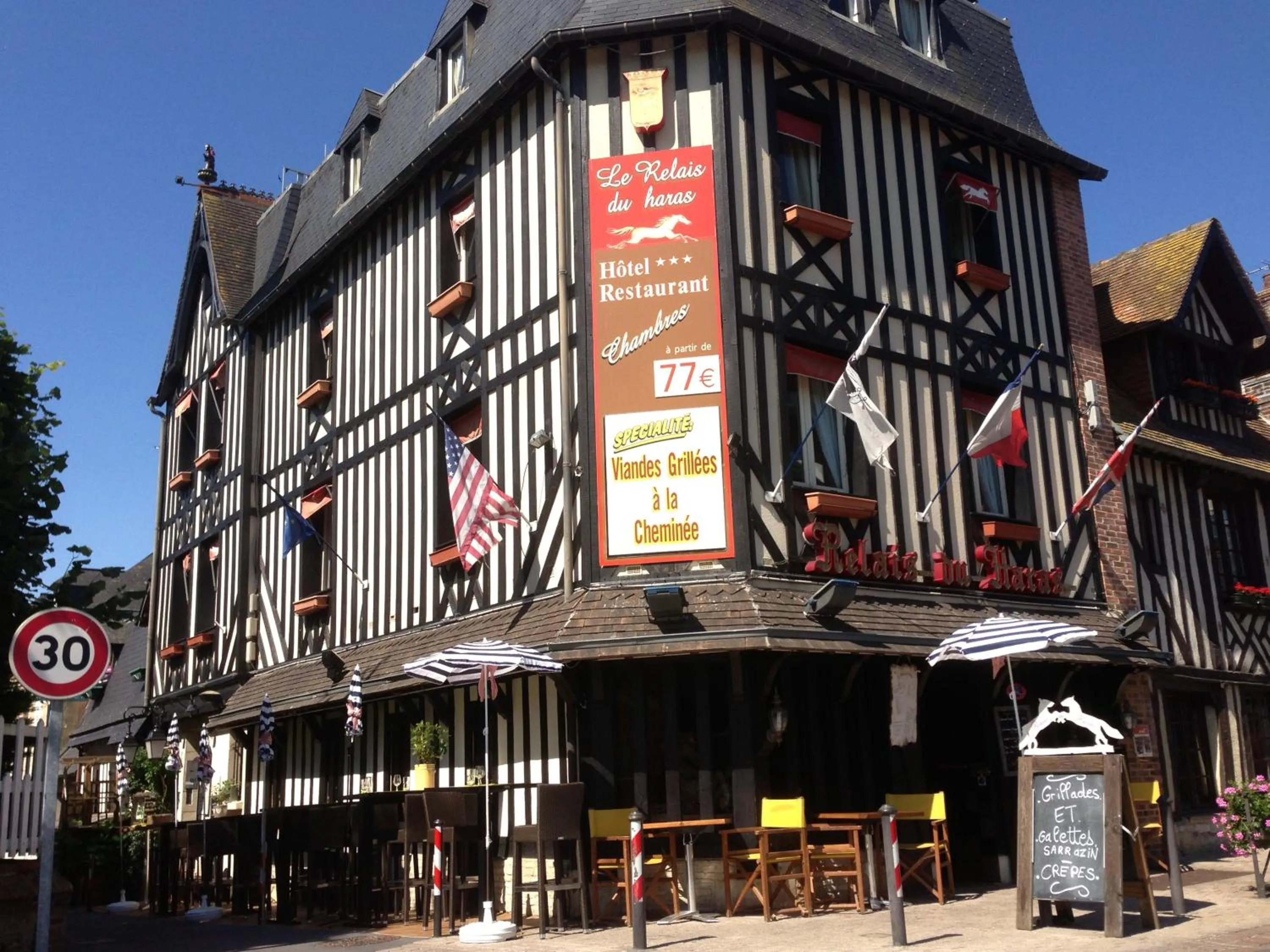Property building in Le Relais Du Haras - Deauville