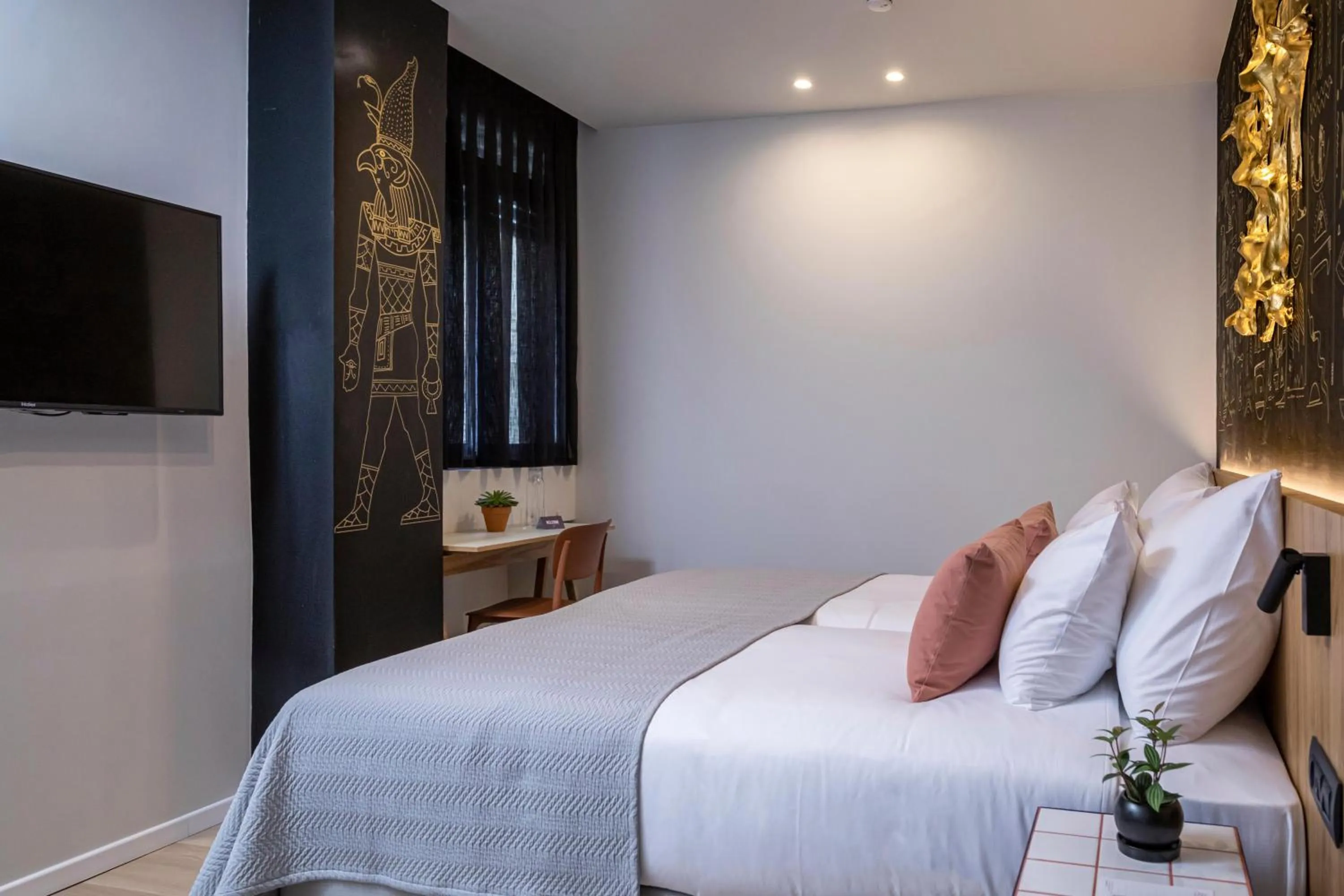 Bed in Artist Hotel - an Atlas Boutique Hotel