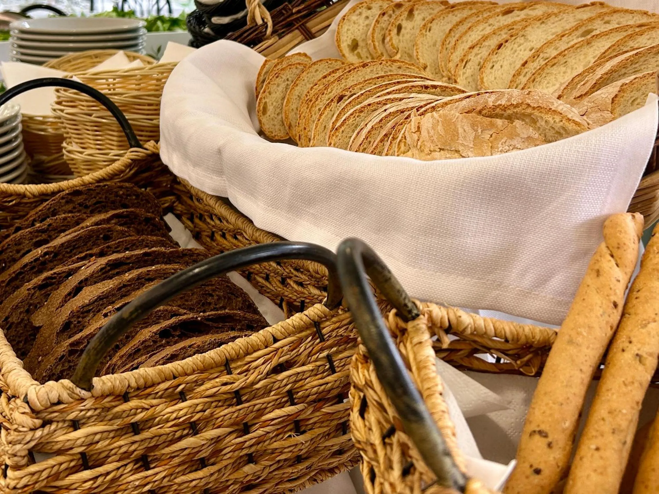 Food and drinks in Hotel Pacific