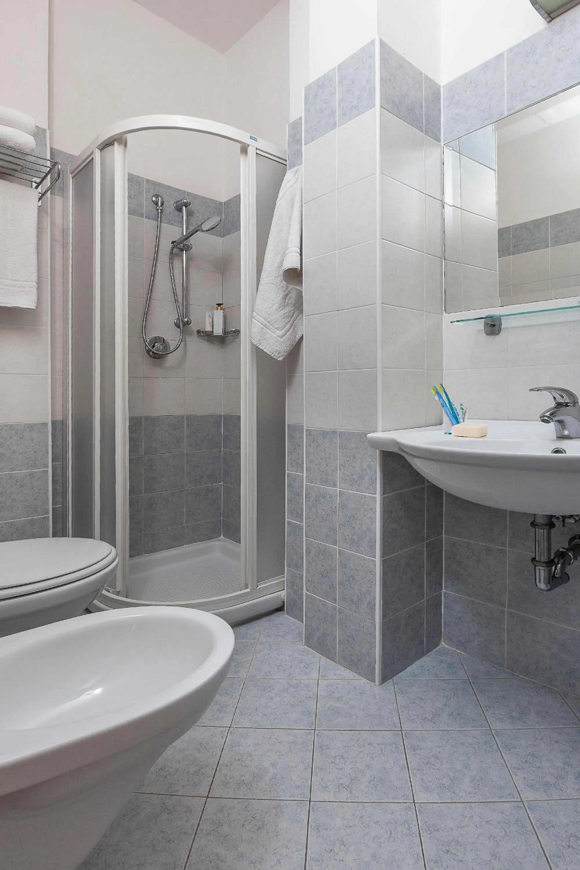 Bathroom in Hotel Pacific