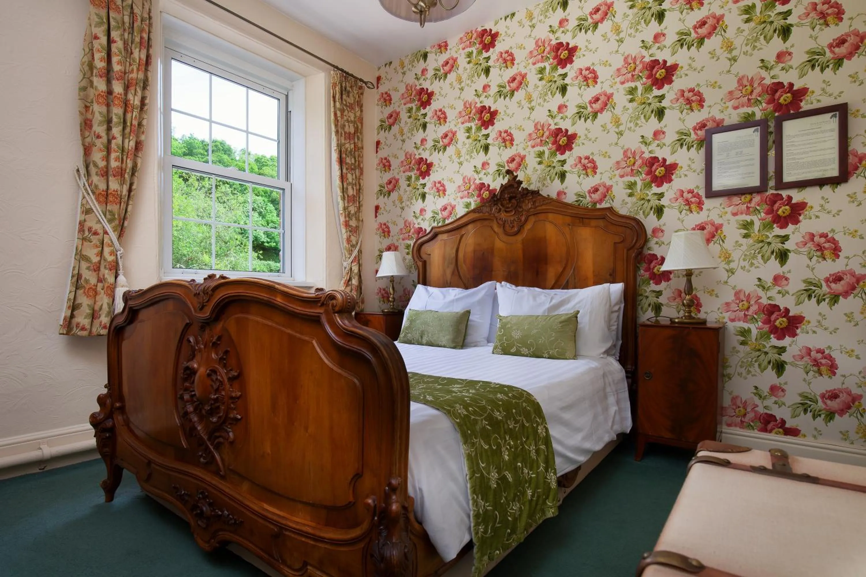 Bed in Fox & Hounds Country Hotel