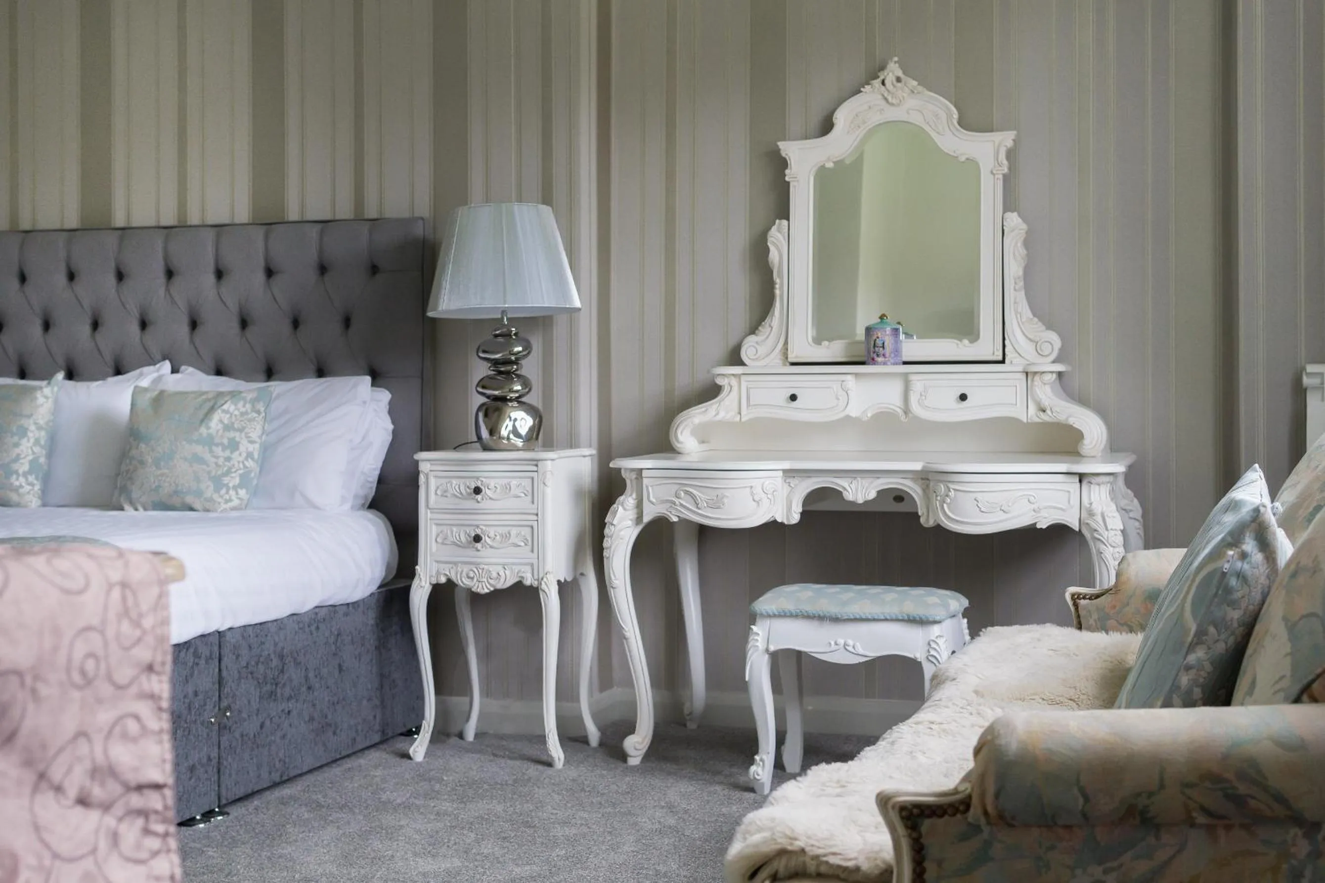 Bed in Fox & Hounds Country Hotel