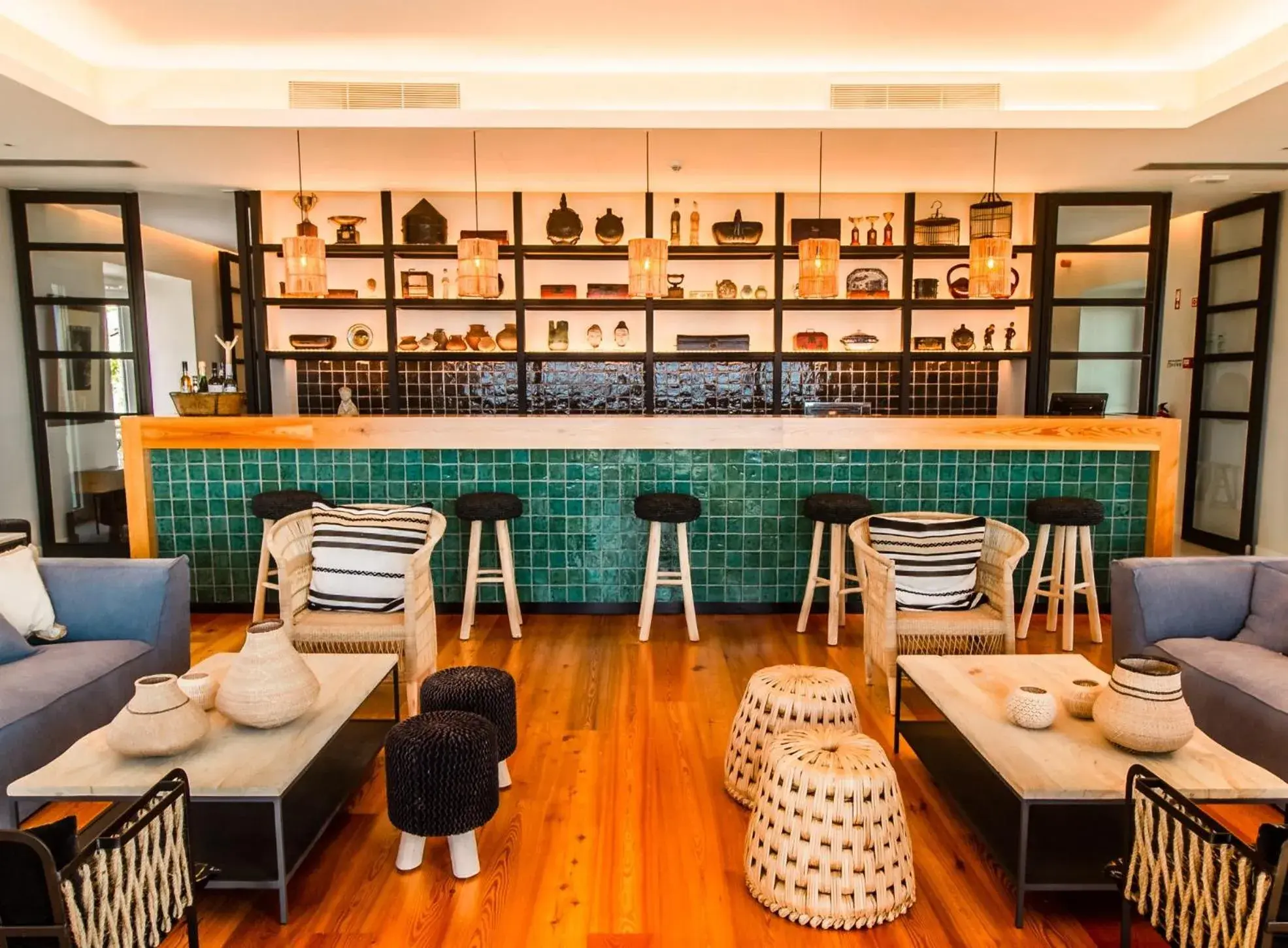 Lounge or bar in SENSI Azores Nature and SPA Lounge or bar in SENSI Azores Nature and SPA