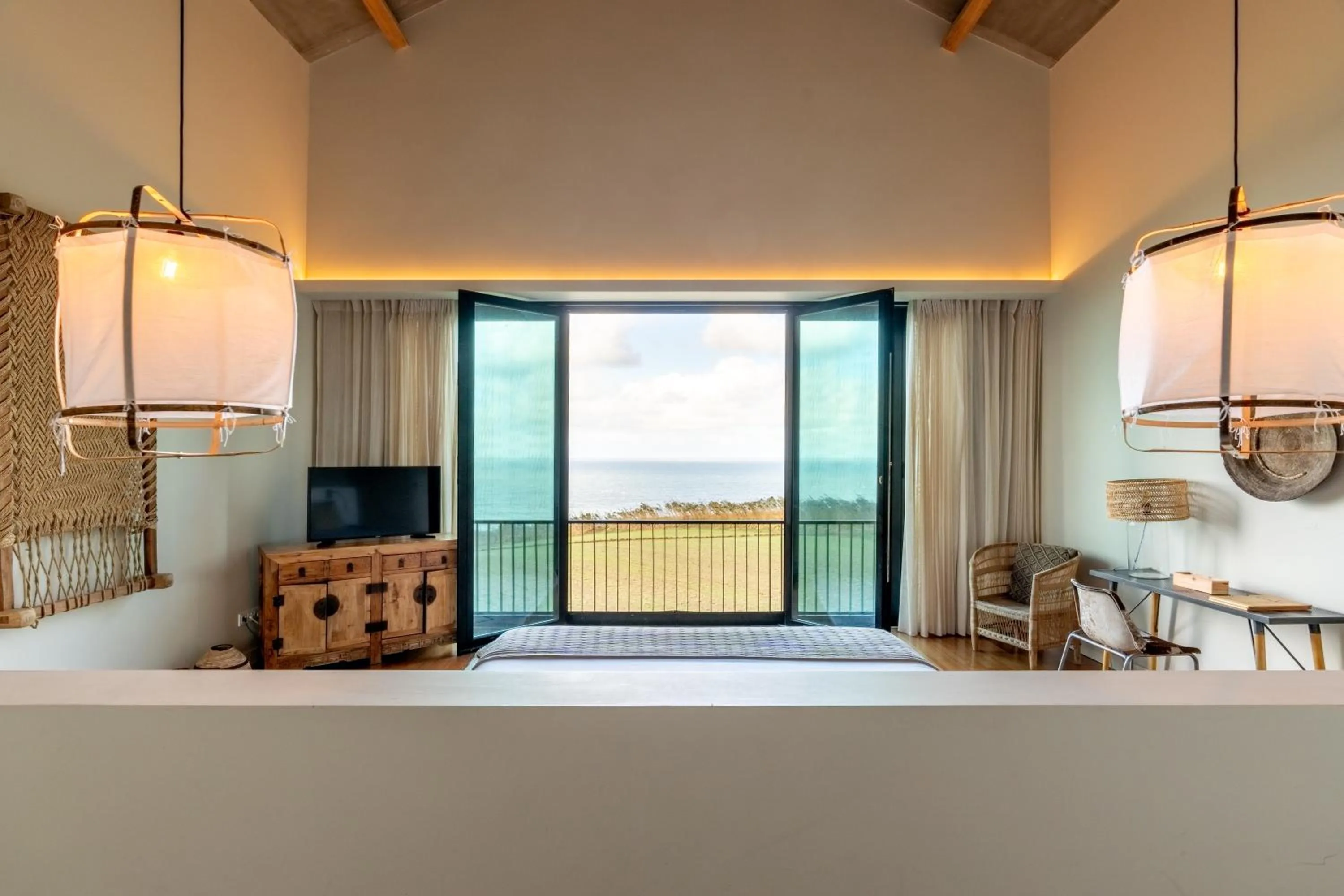 View (from property/room), Bed in SENSI Azores Nature and SPA