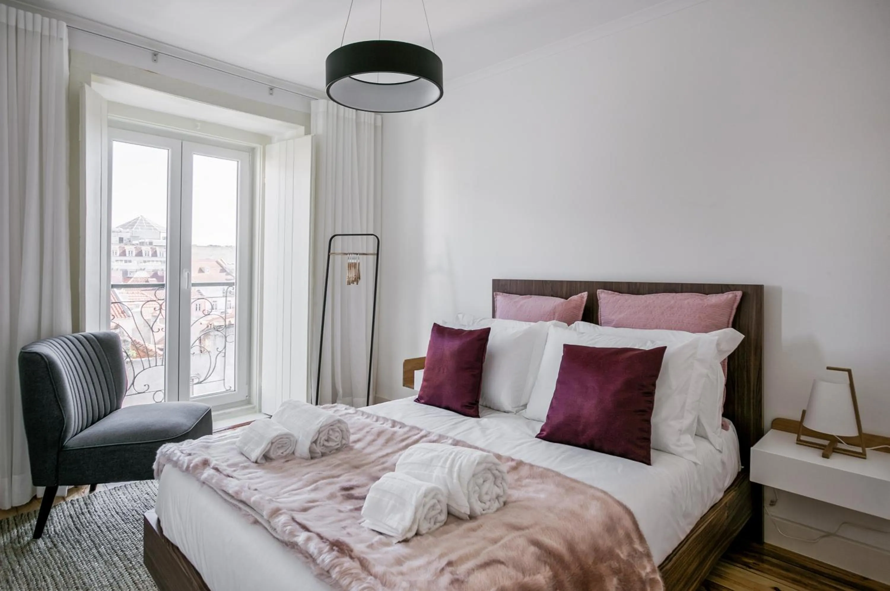 Bedroom, Bed in Hip Tailor Made Duplex Penthouse in Bairro Alto