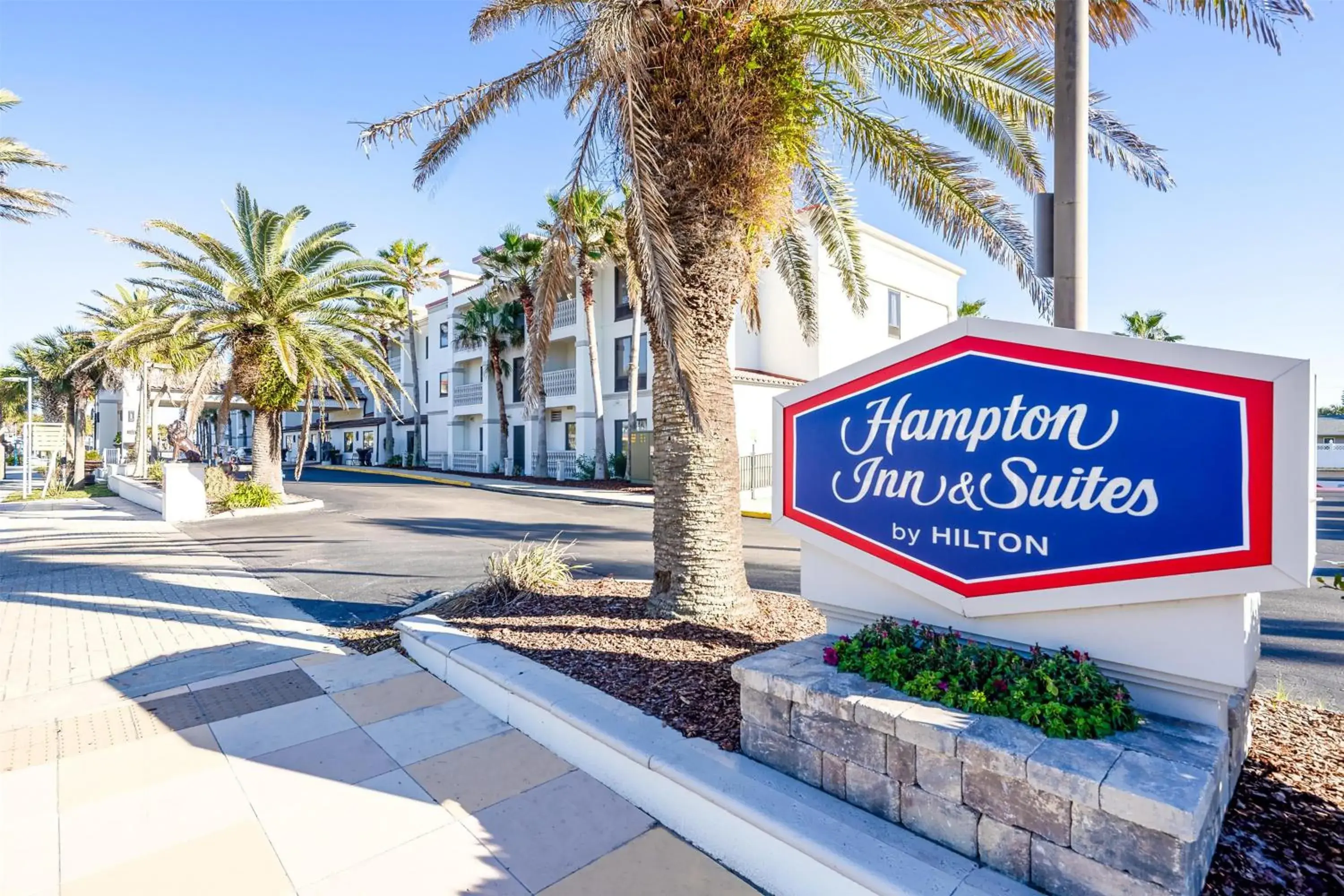 Property building in Hampton Inn & Suites St. Augustine-Vilano Beach Property building in Hampton Inn & Suites St. Augustine-Vilano Beach