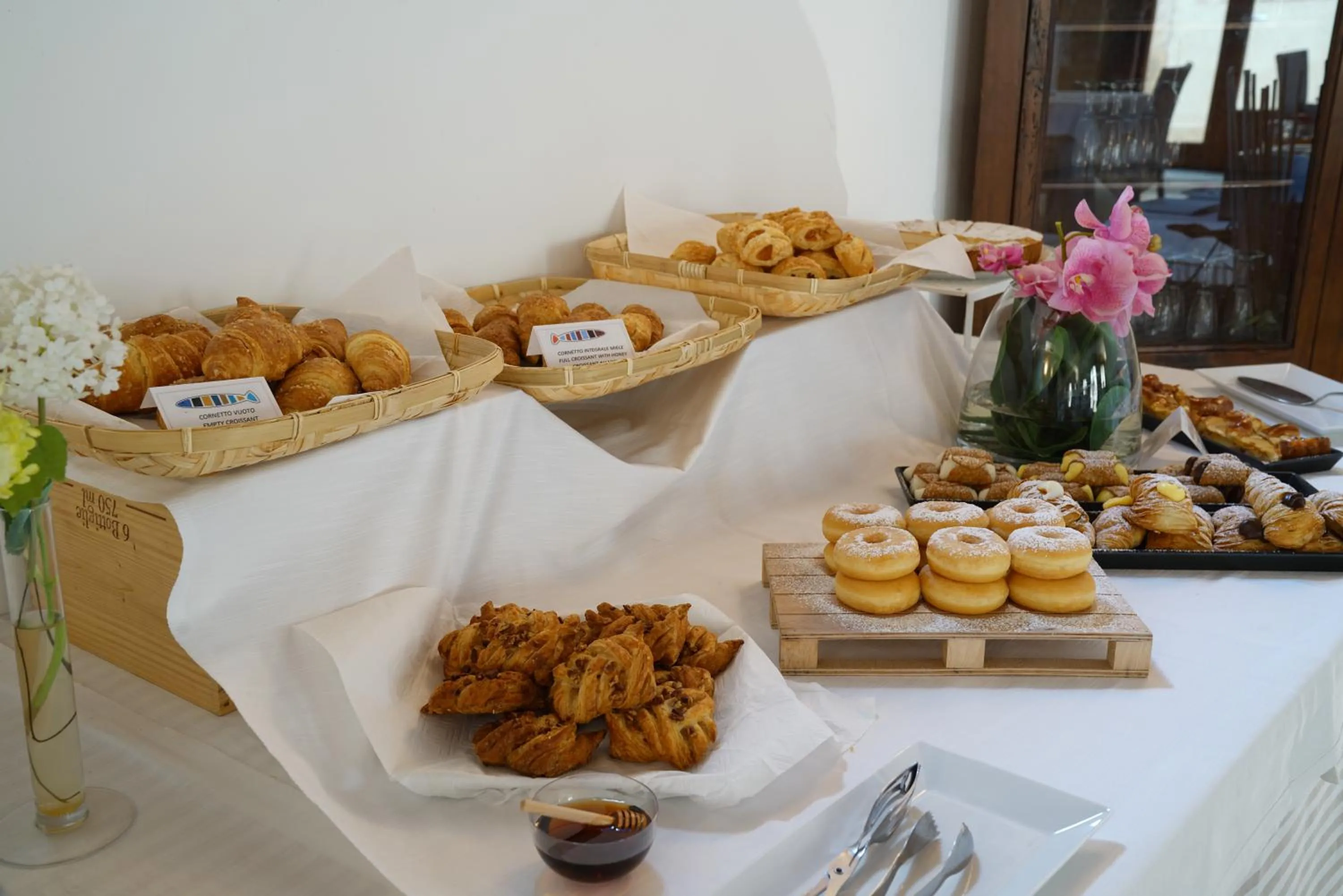 Breakfast in Life Hotels Kalaonda Resort