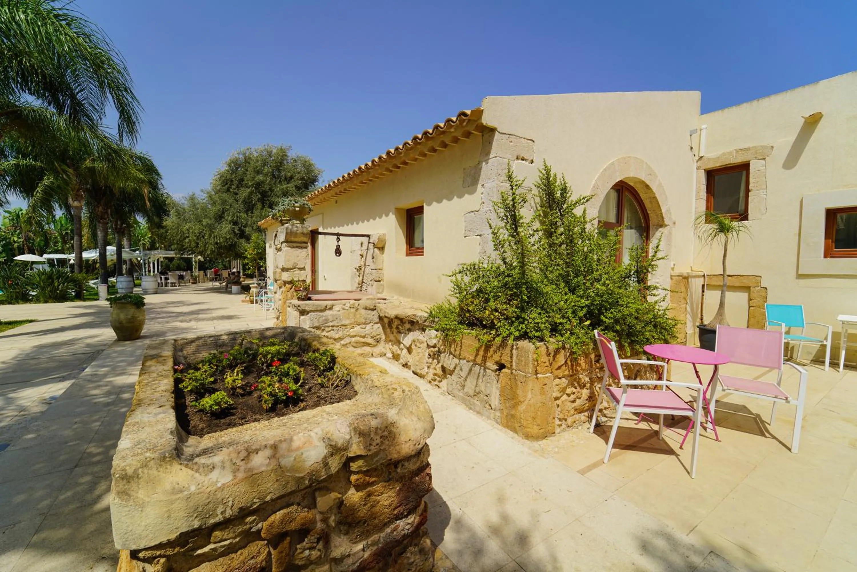 Property building in Life Hotels Kalaonda Resort