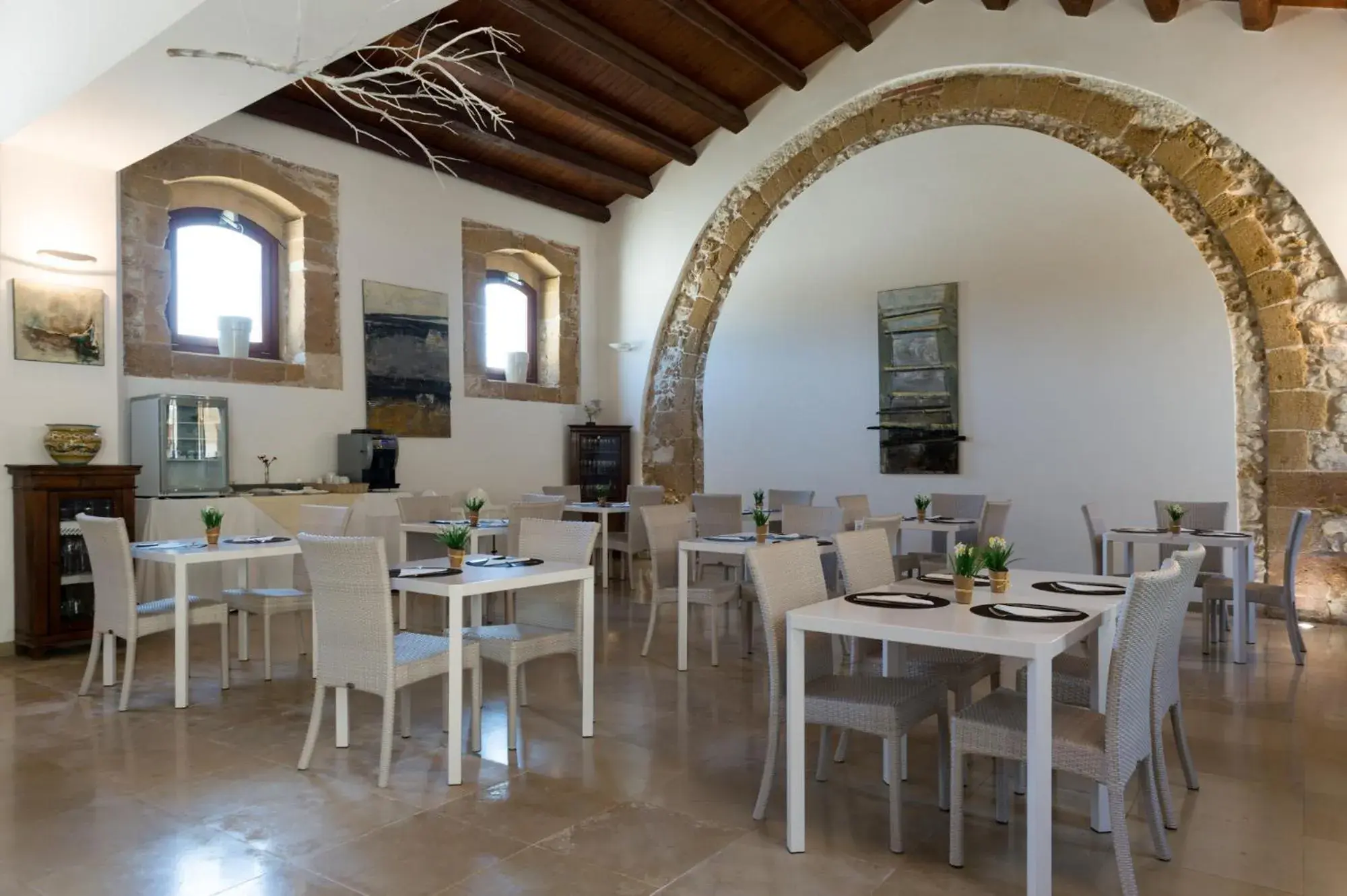 Restaurant/places to eat in Life Hotels Kalaonda Resort Restaurant/places to eat in Life Hotels Kalaonda Resort