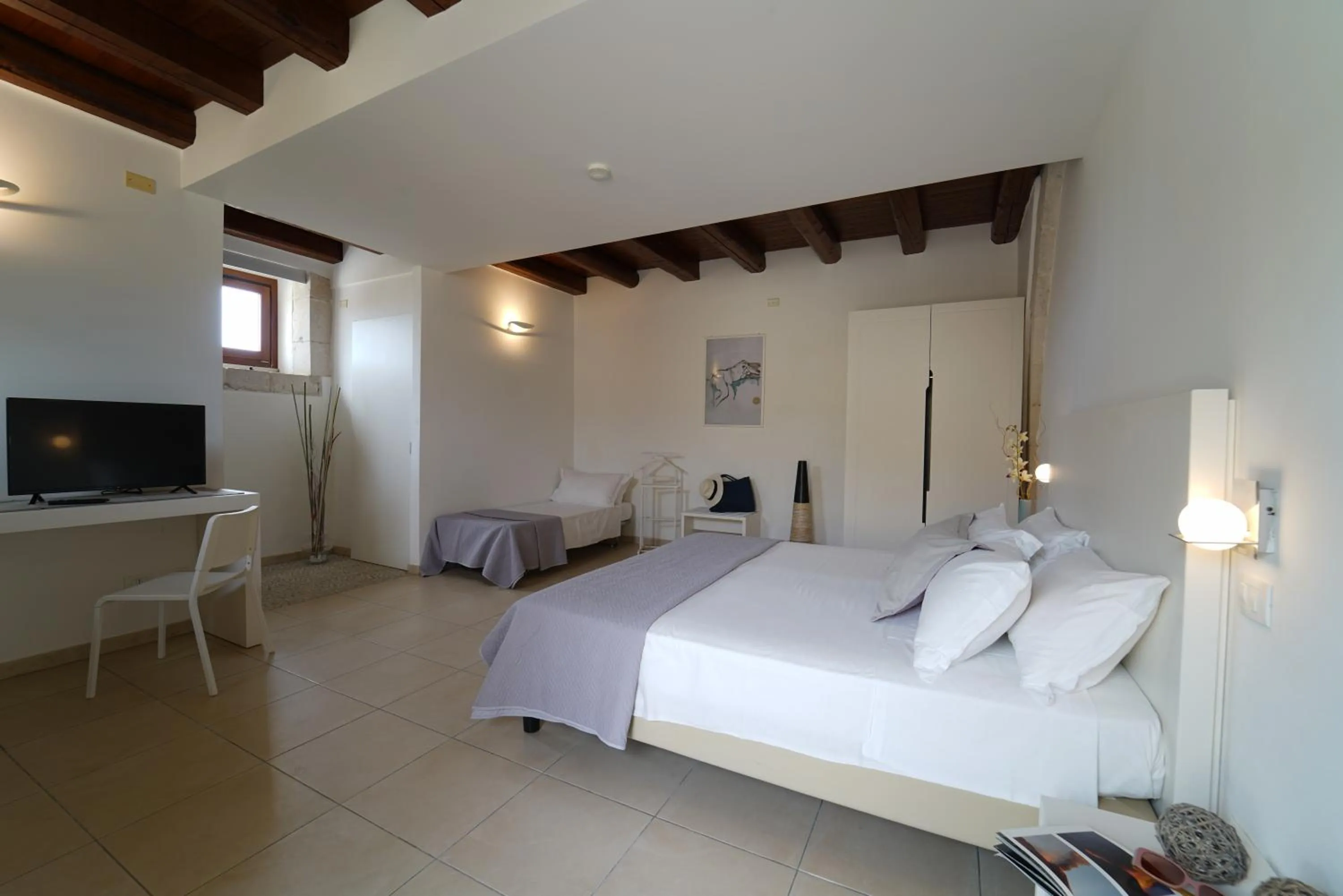 Photo of the whole room, Bed in Life Hotels Kalaonda Resort