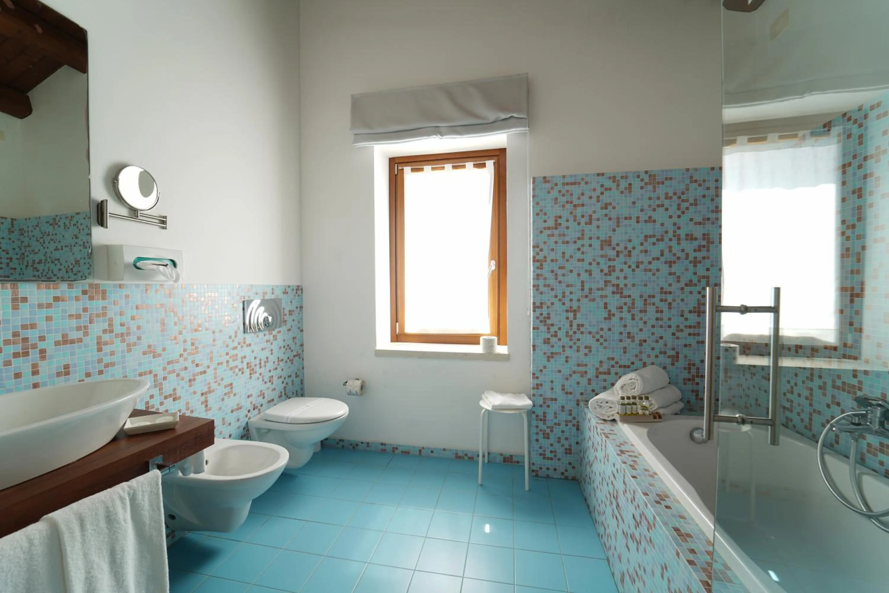 Toilet in Life Hotels Kalaonda Resort