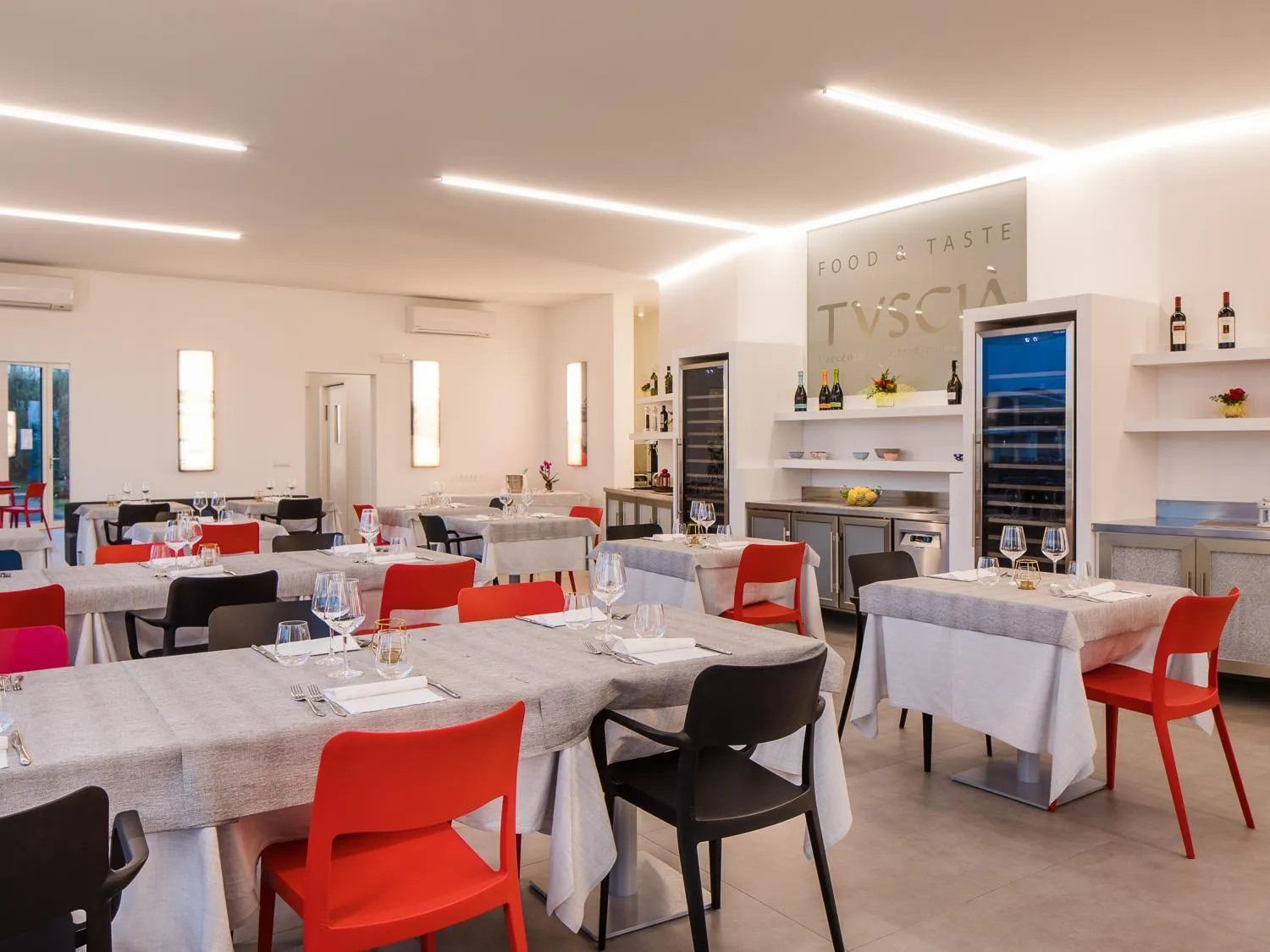 Restaurant/places to eat in Vada Village