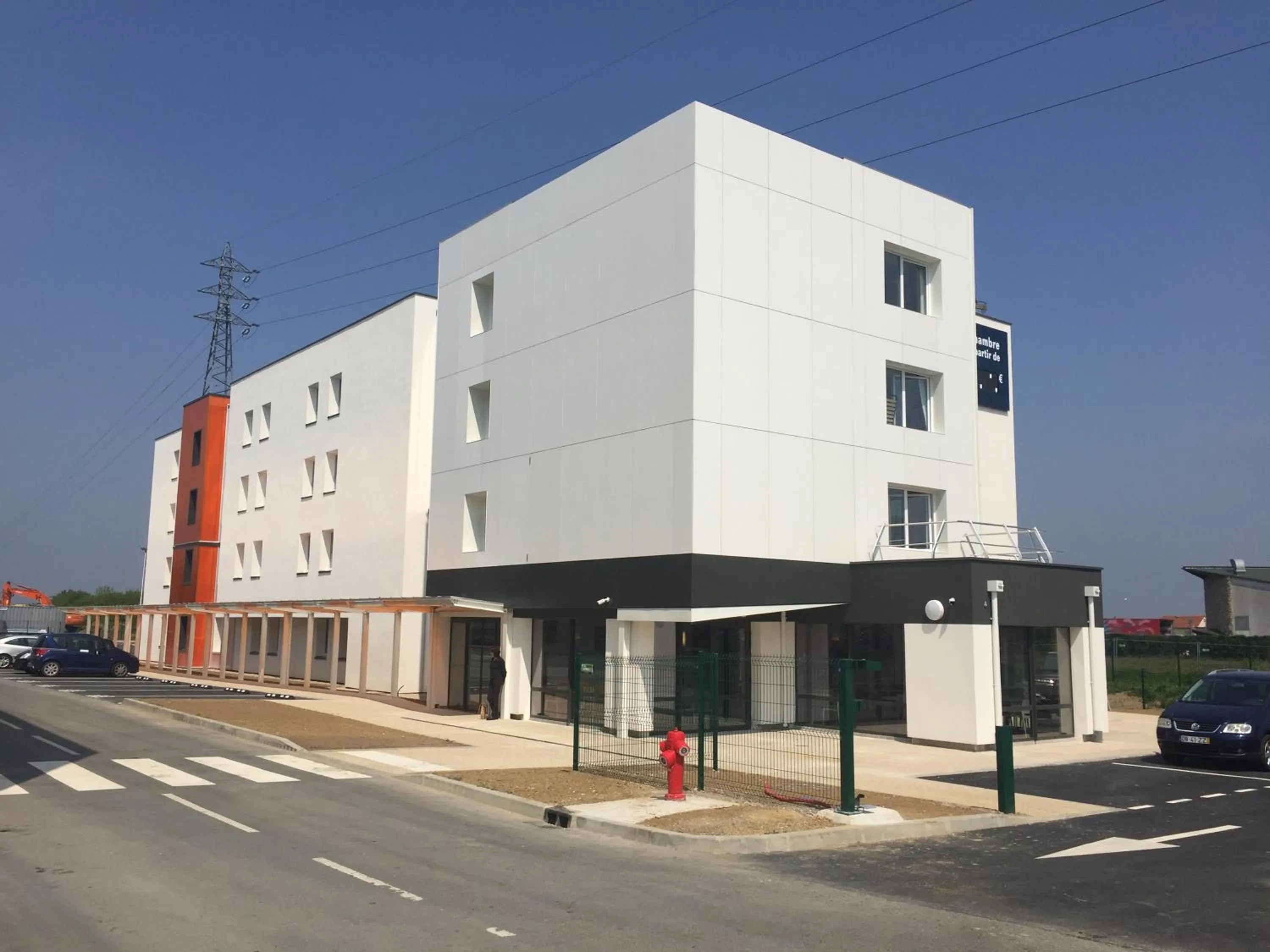 Property building in Ace Hôtel Paris Sud Villabe