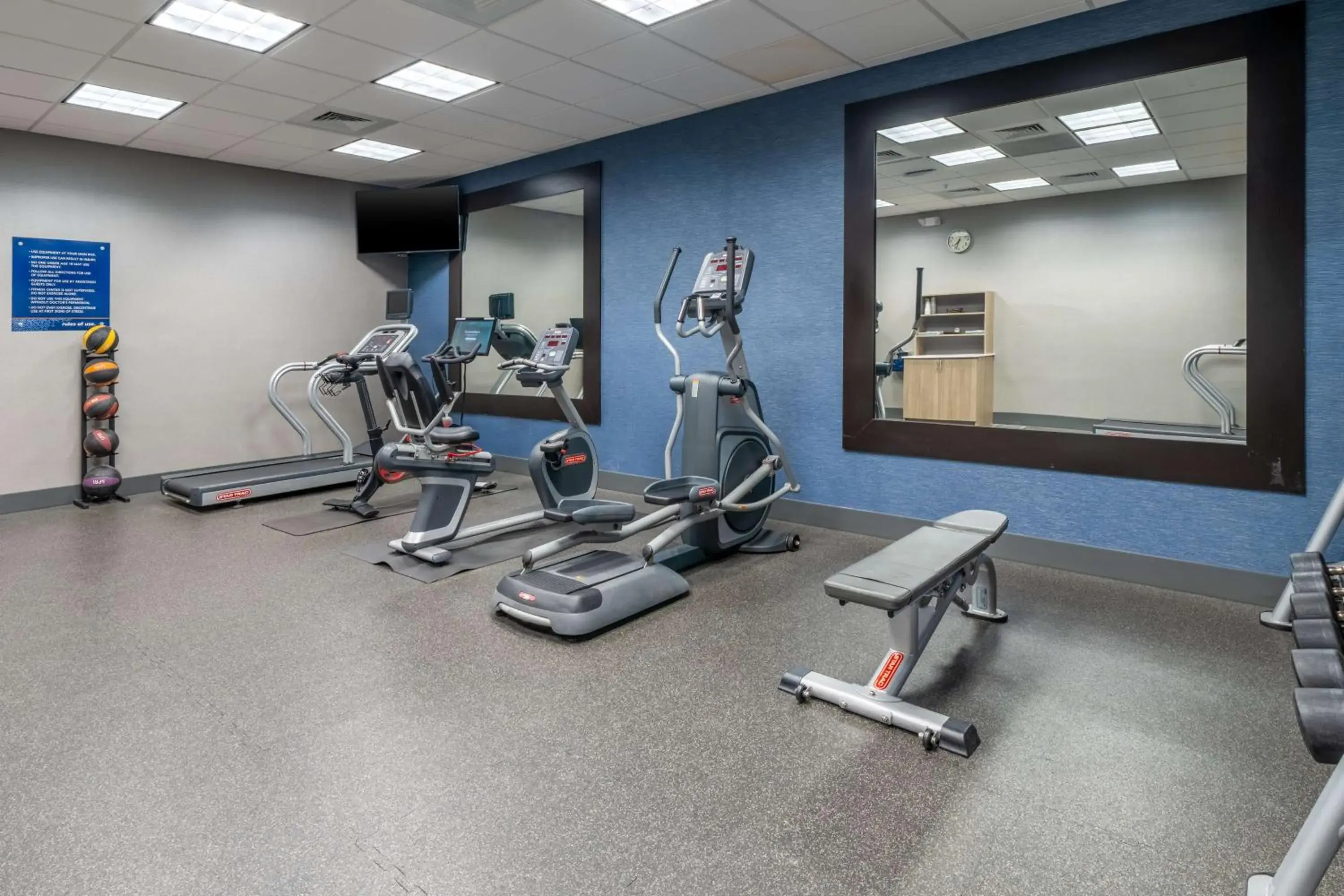 Fitness centre/facilities in Hampton Inn Dahlgren Fitness centre/facilities in Hampton Inn Dahlgren