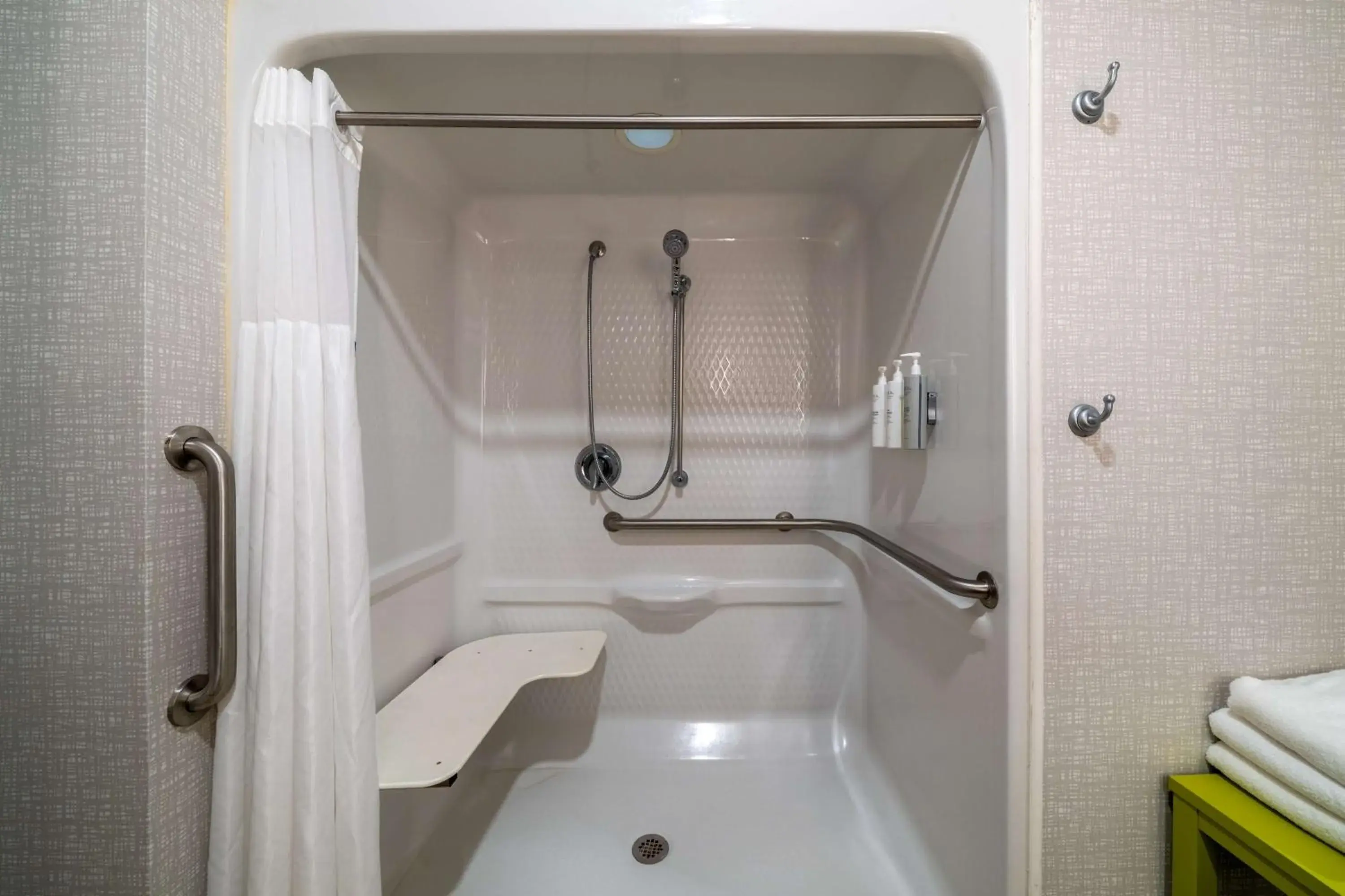 Bathroom in Hampton Inn Dahlgren Bathroom in Hampton Inn Dahlgren