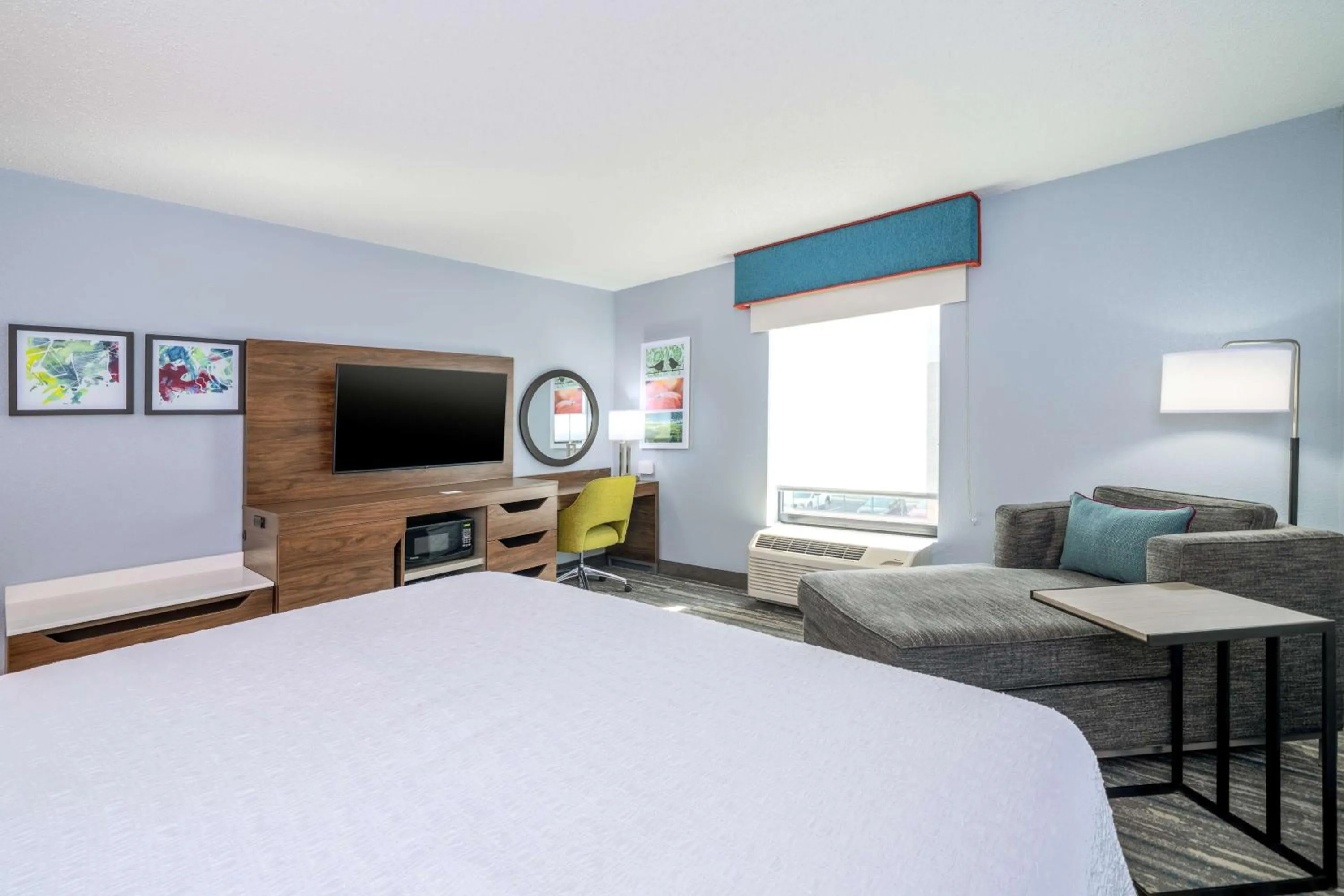 Living room, Bed in Hampton Inn Dahlgren