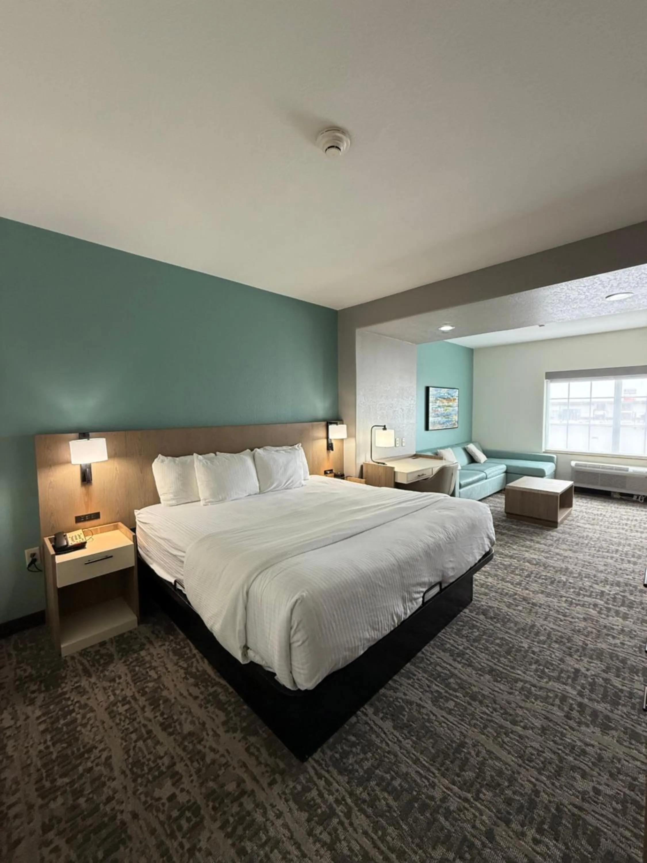 Bedroom, Bed in La Quinta by Wyndham Searcy