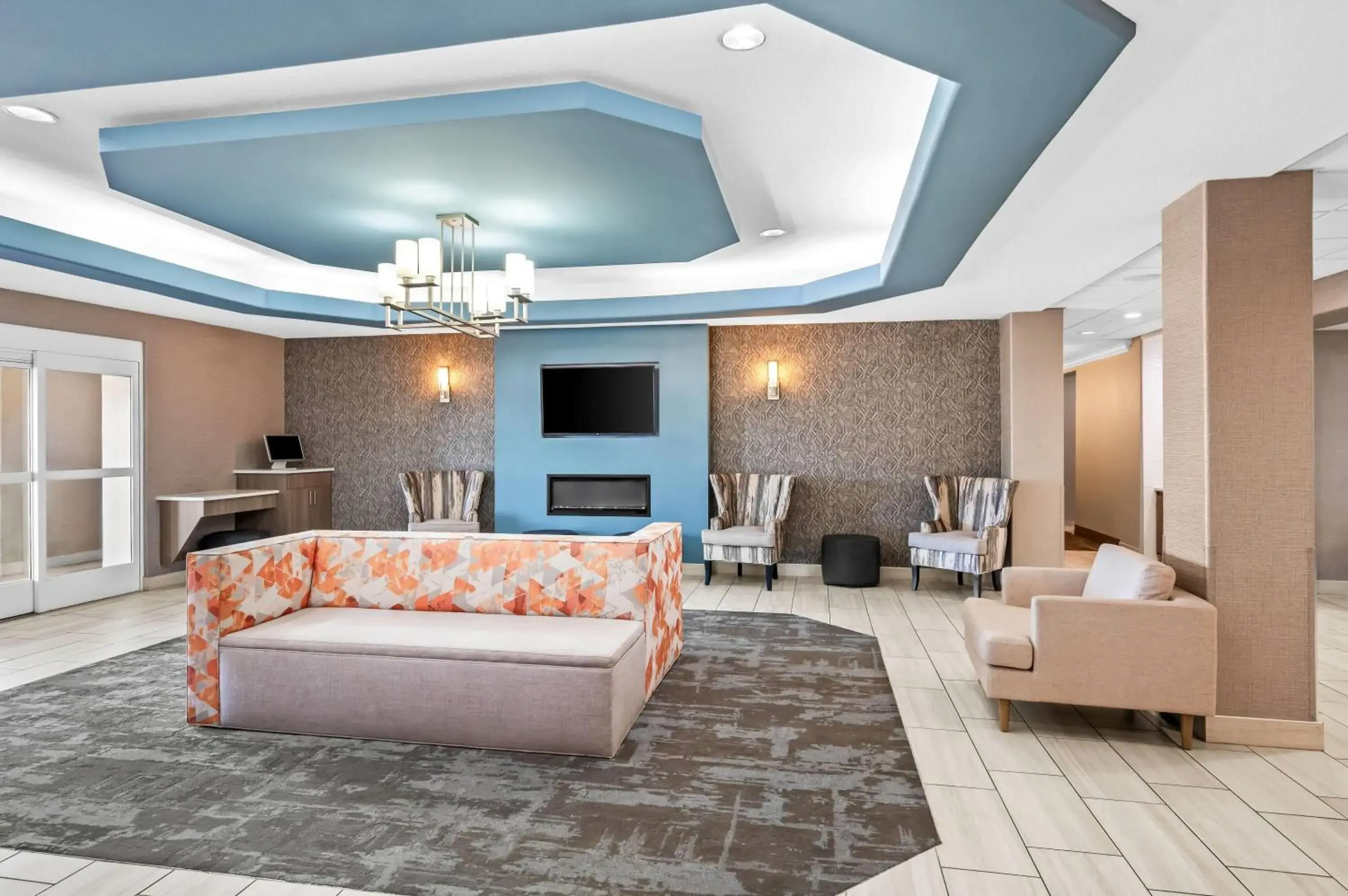 Lobby or reception in La Quinta by Wyndham Searcy Lobby or reception in La Quinta by Wyndham Searcy