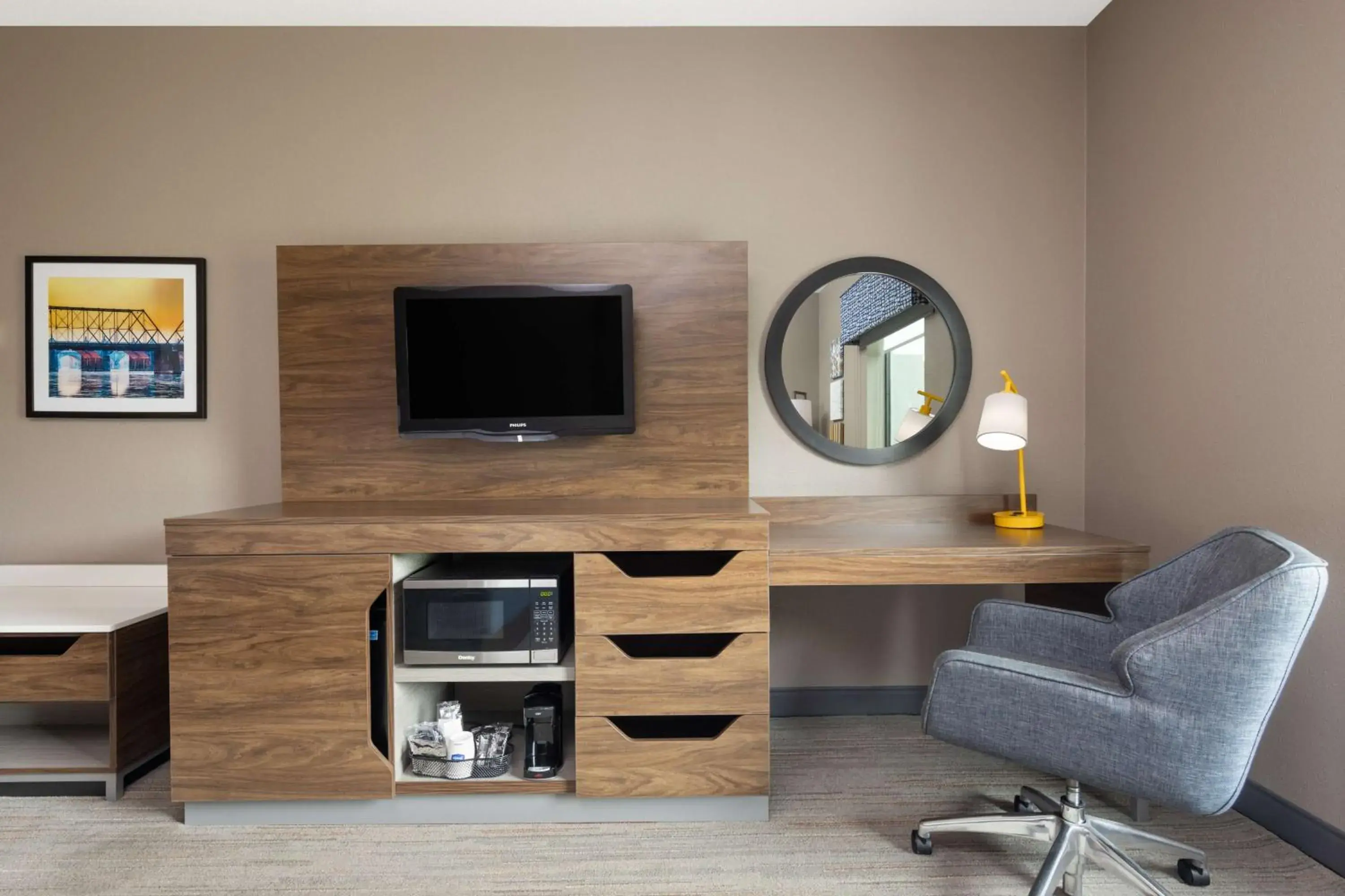 King Room with King Bed - Non-Smoking in Hampton Inn & Suites Harrisburg King Room with King Bed - Non-Smoking in Hampton Inn & Suites Harrisburg