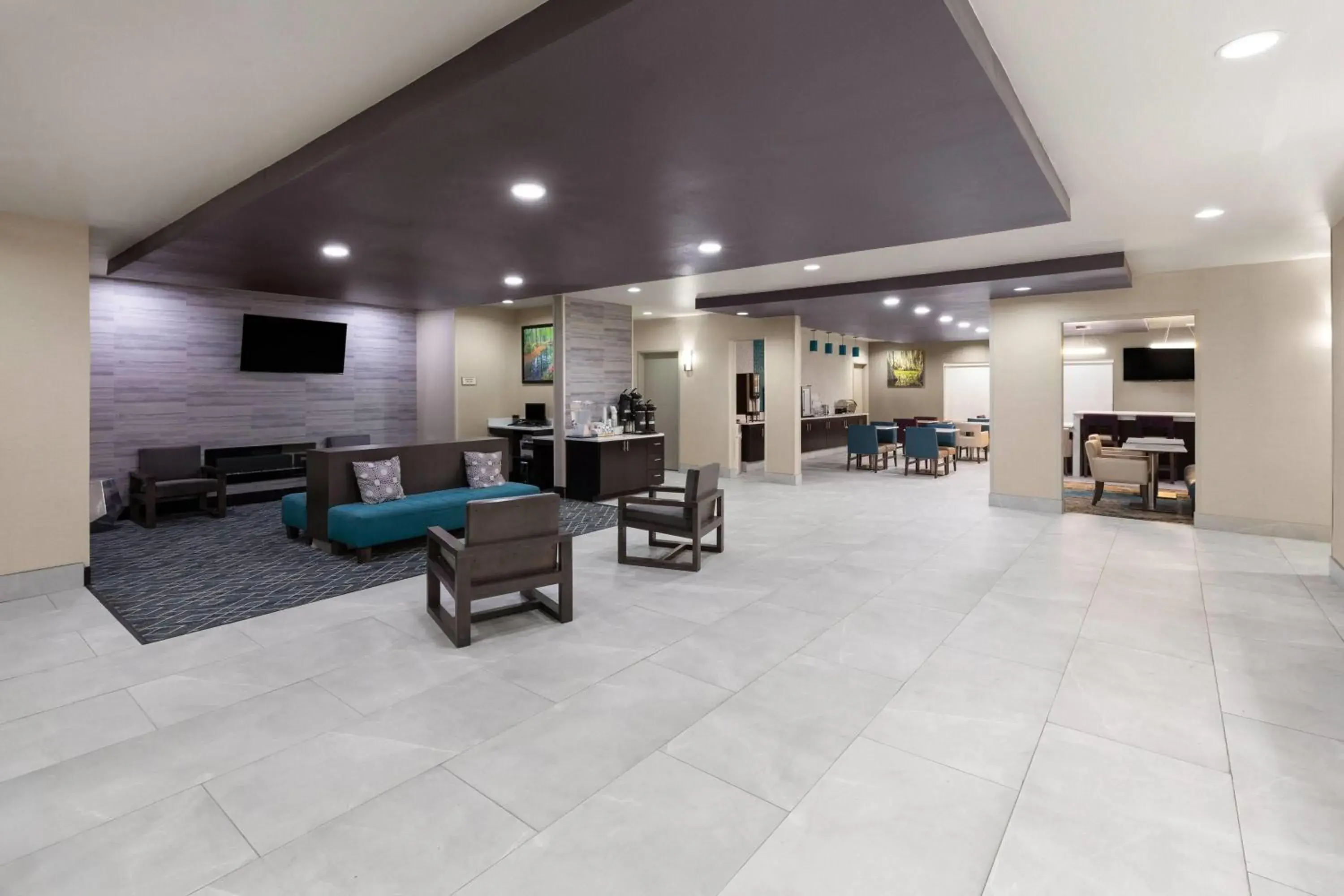 Lobby or reception in La Quinta by Wyndham Boutte Lobby or reception in La Quinta by Wyndham Boutte
