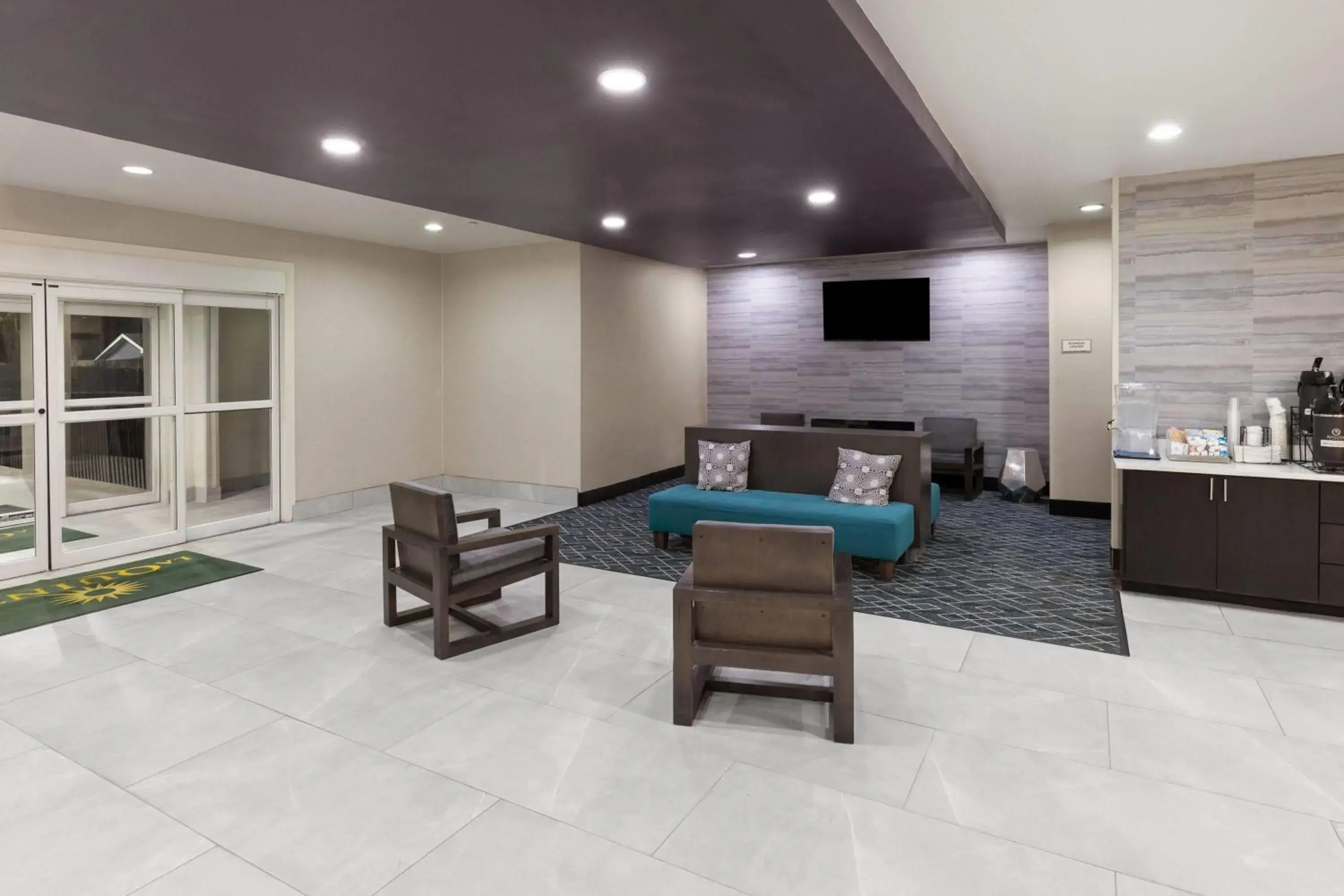 Lobby or reception in La Quinta by Wyndham Boutte Lobby or reception in La Quinta by Wyndham Boutte