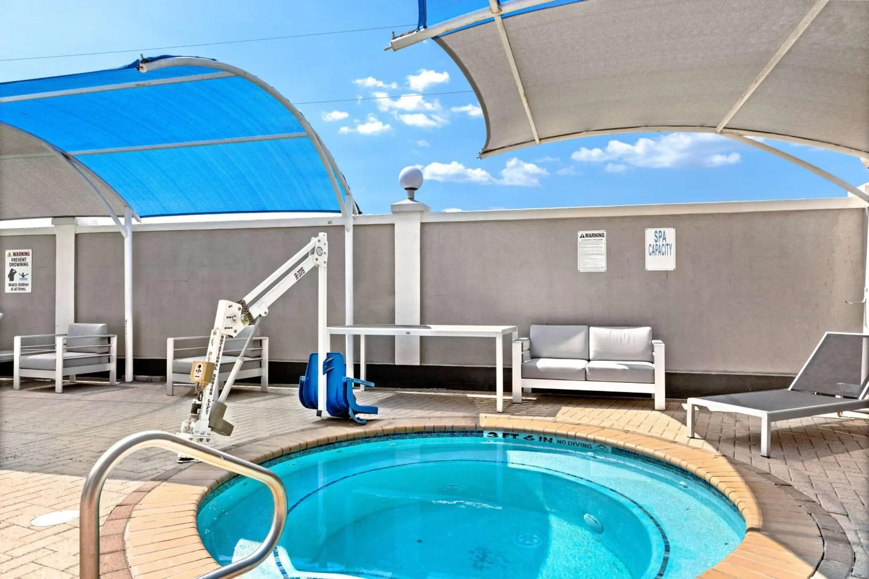 Pool view in La Quinta Inn Suites by Wyndham Raymondville Harlingen Pool view in La Quinta Inn Suites by Wyndham Raymondville Harlingen