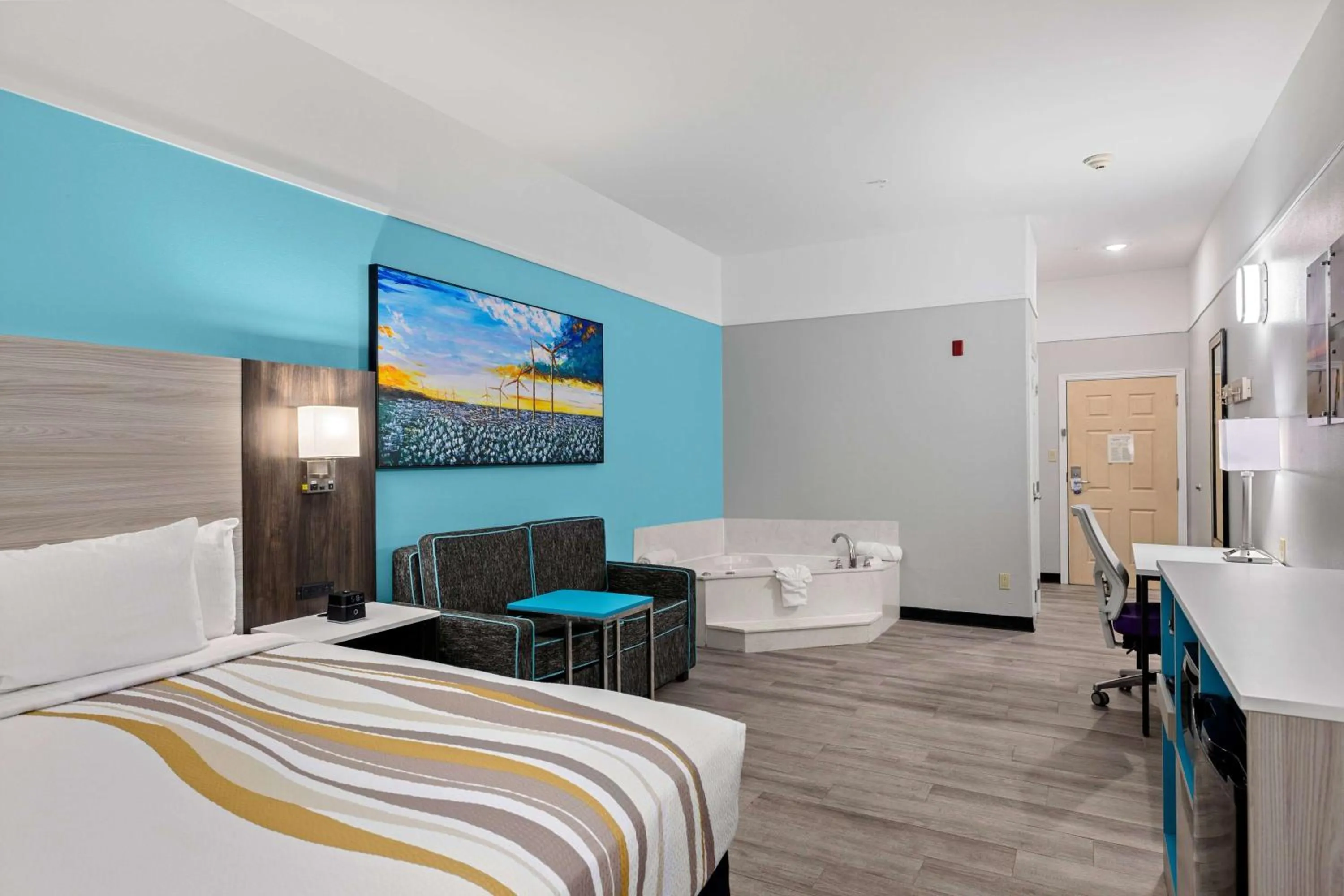 Photo of the whole room, Bed in La Quinta Inn Suites by Wyndham Raymondville Harlingen