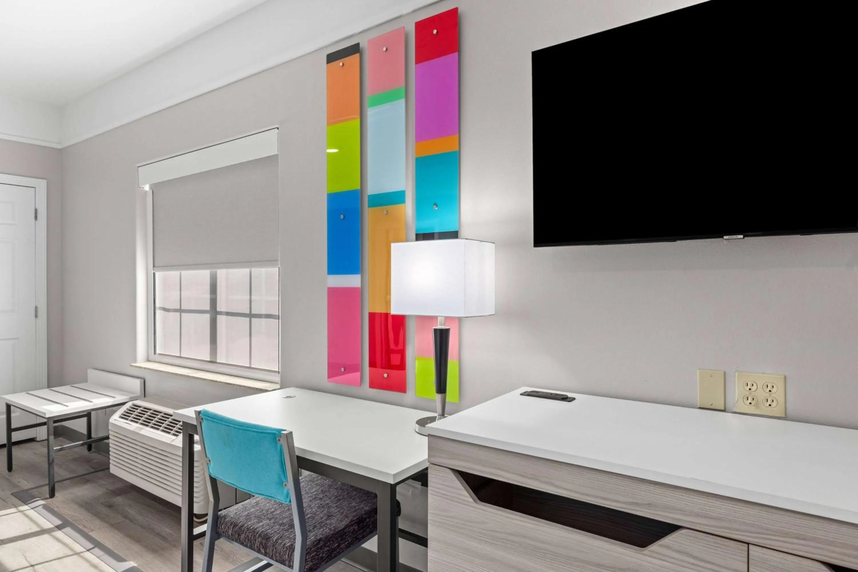 Photo of the whole room in La Quinta Inn Suites by Wyndham Raymondville Harlingen