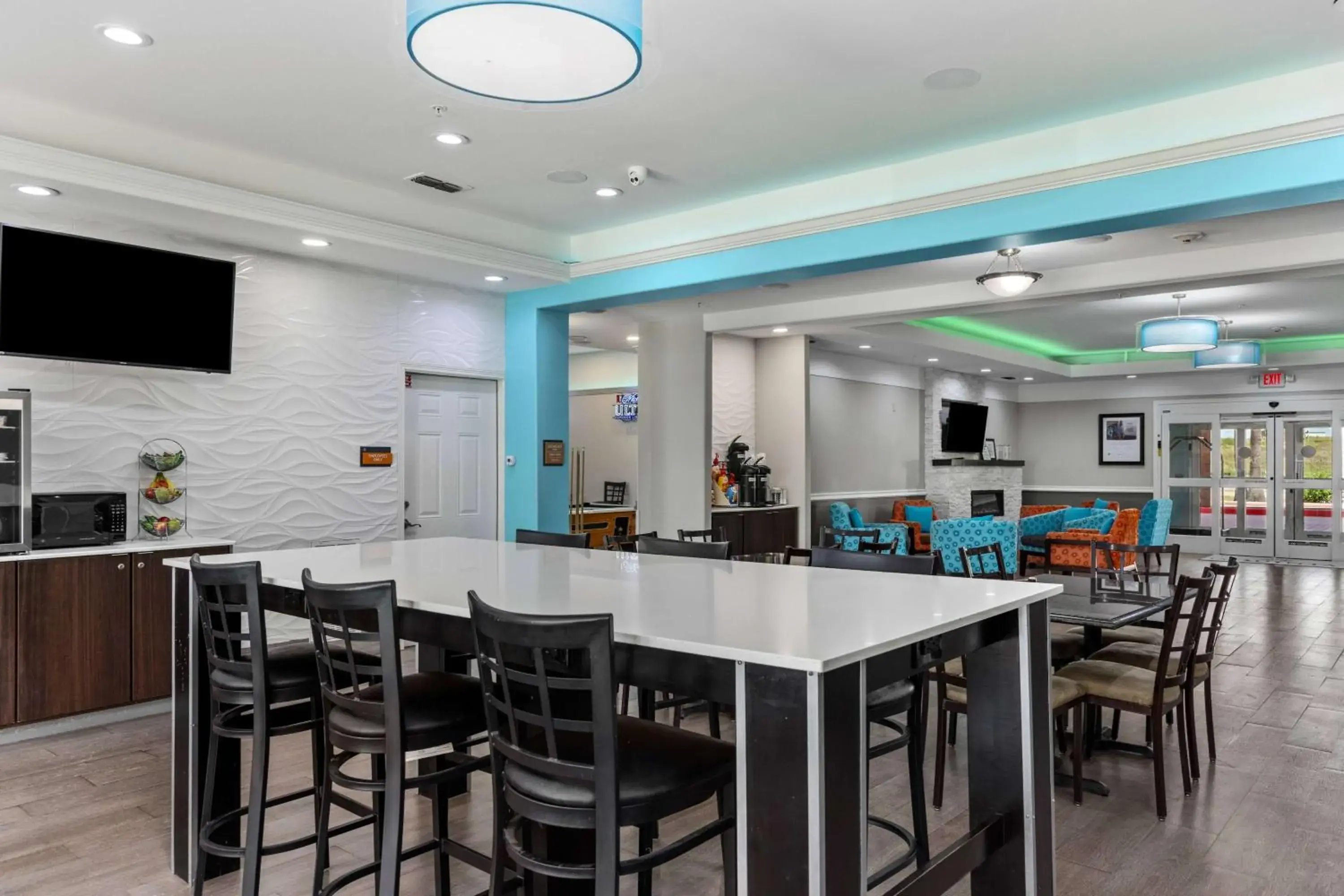 Restaurant/places to eat in La Quinta Inn Suites by Wyndham Raymondville Harlingen Restaurant/places to eat in La Quinta Inn Suites by Wyndham Raymondville Harlingen
