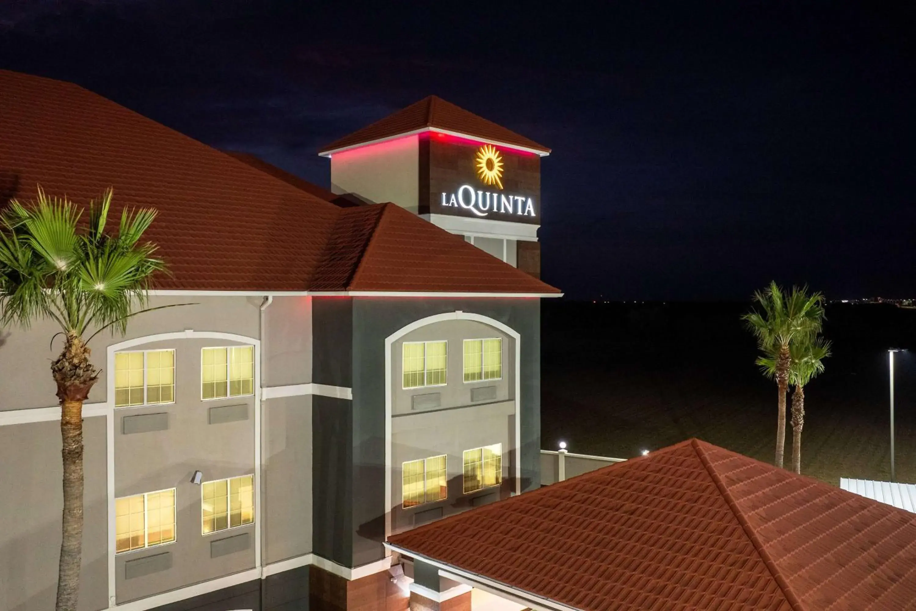 Property building in La Quinta Inn Suites by Wyndham Raymondville Harlingen Property building in La Quinta Inn Suites by Wyndham Raymondville Harlingen