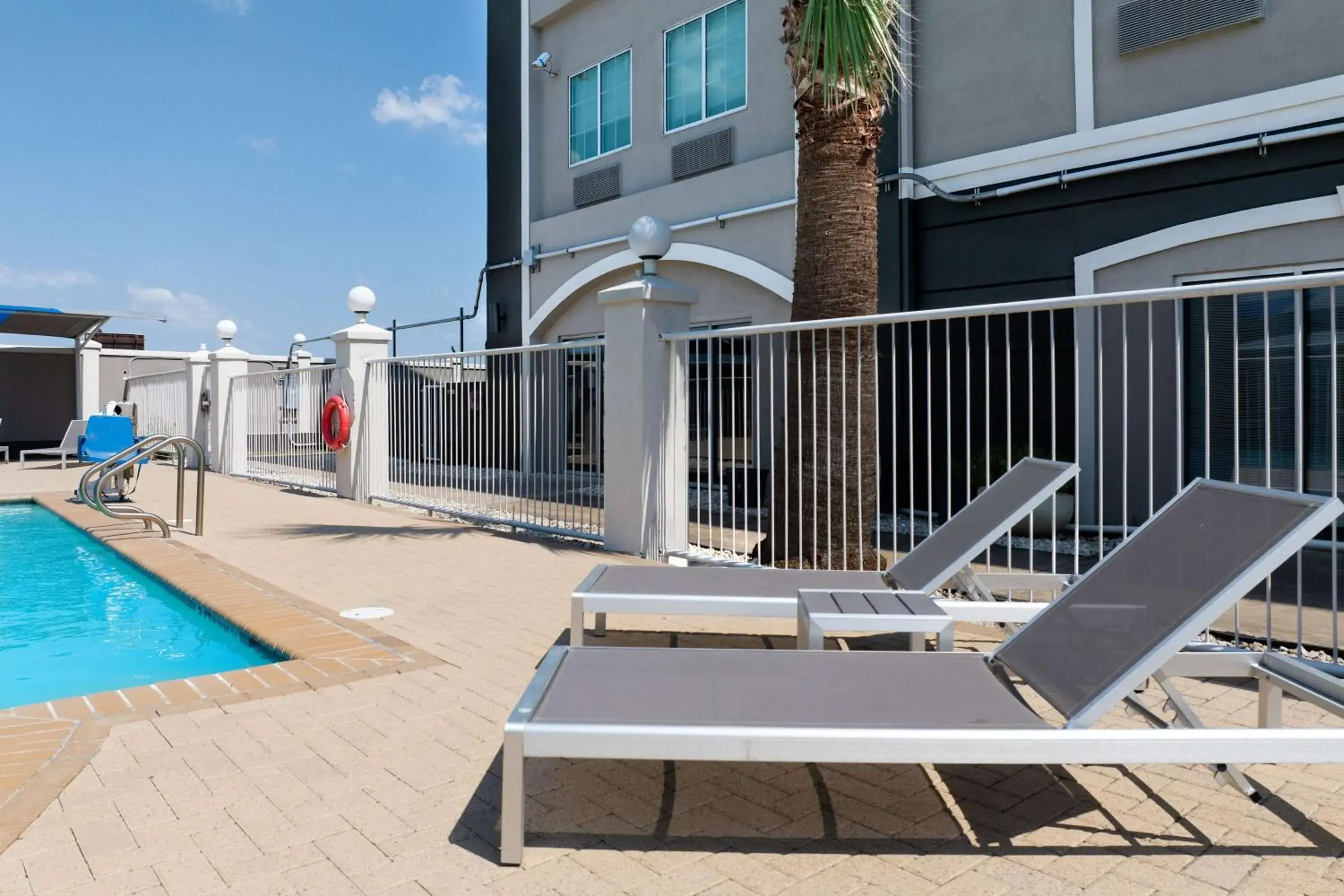 Pool view in La Quinta Inn Suites by Wyndham Raymondville Harlingen Pool view in La Quinta Inn Suites by Wyndham Raymondville Harlingen