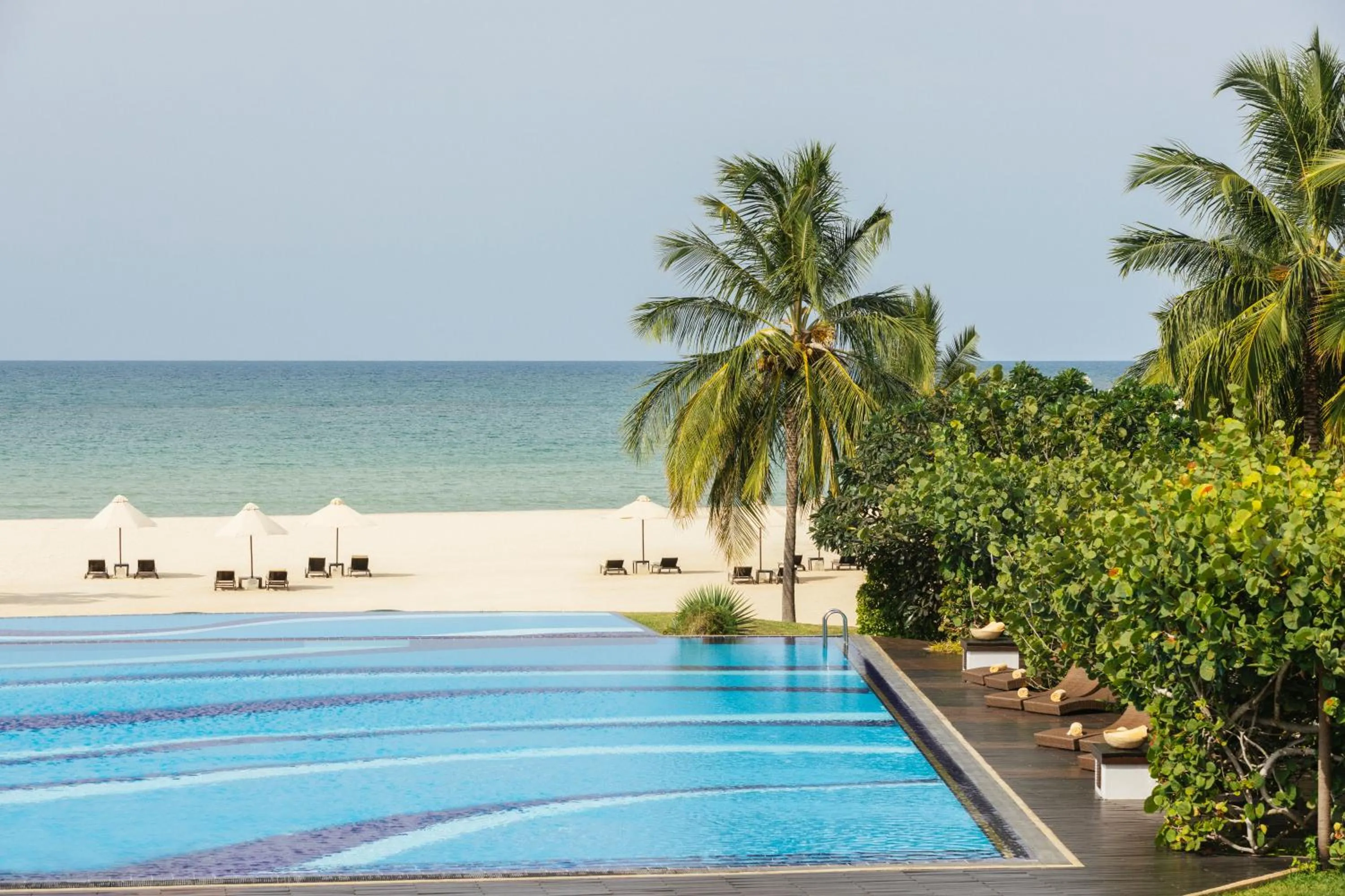 Beach in Uga Bay - Pasikuda