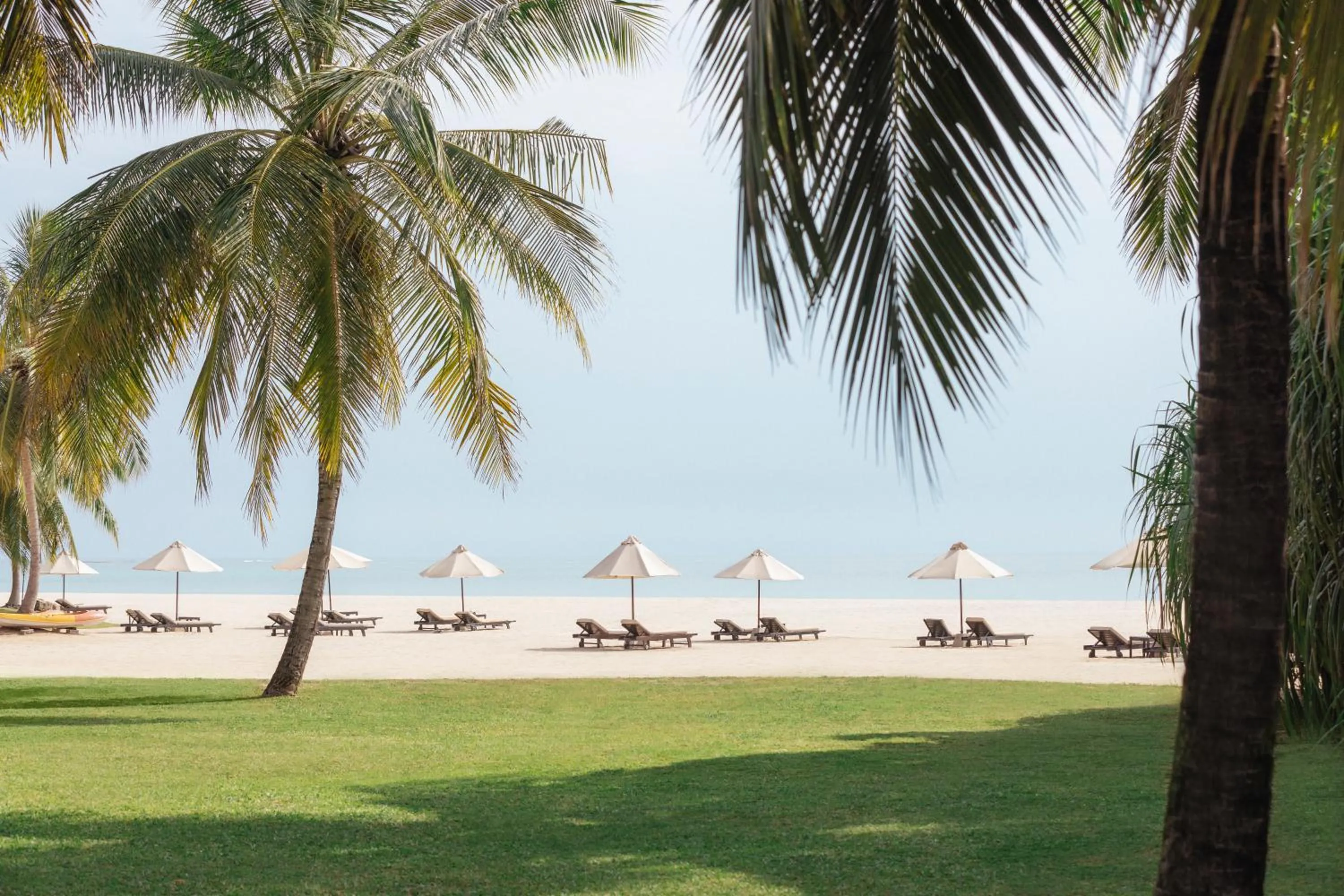 Beach in Uga Bay - Pasikuda