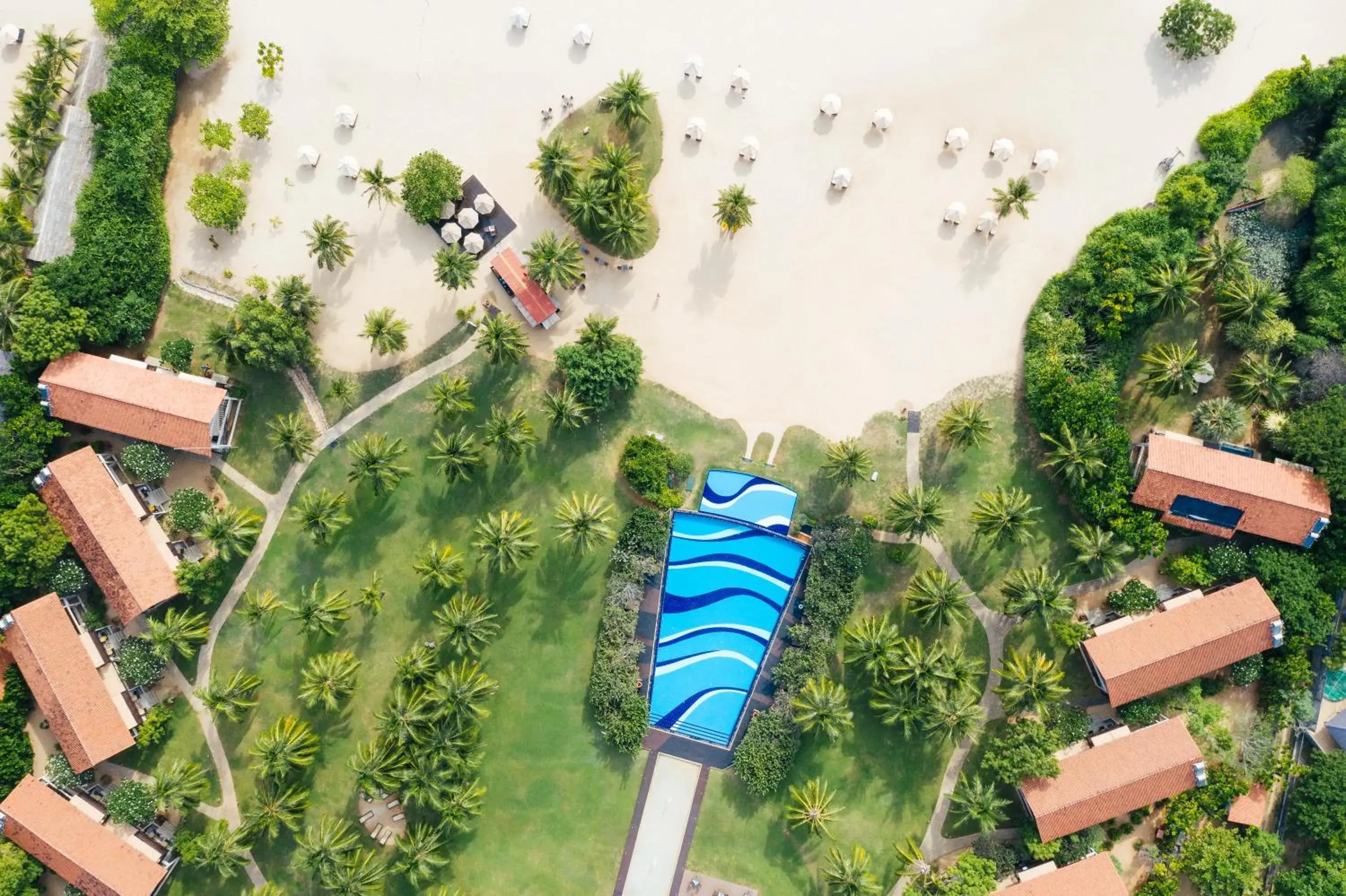 Property building in Uga Bay - Pasikuda Property building in Uga Bay - Pasikuda