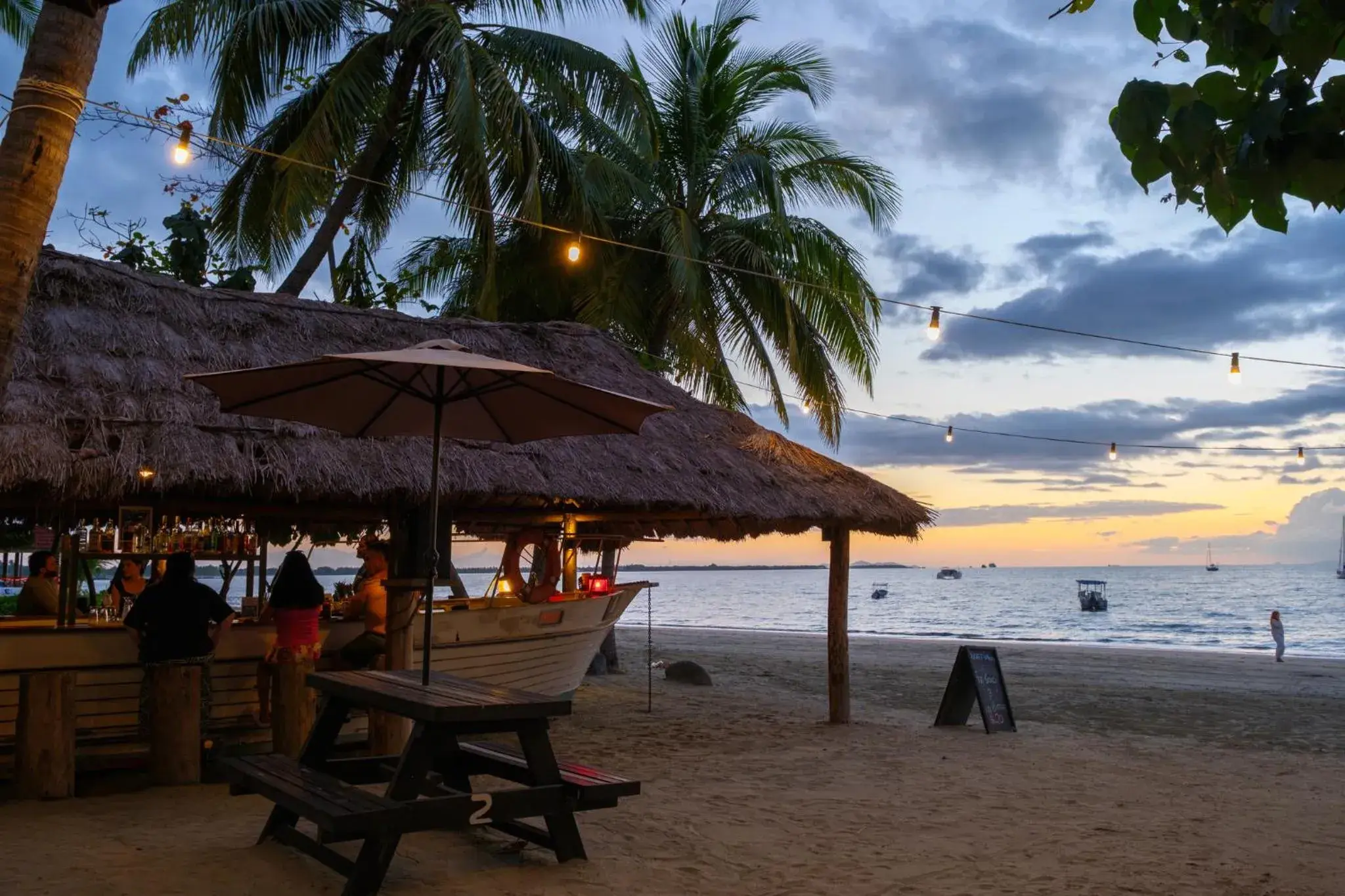 Lounge or bar in Aquarius On The Beach Lounge or bar in Aquarius On The Beach