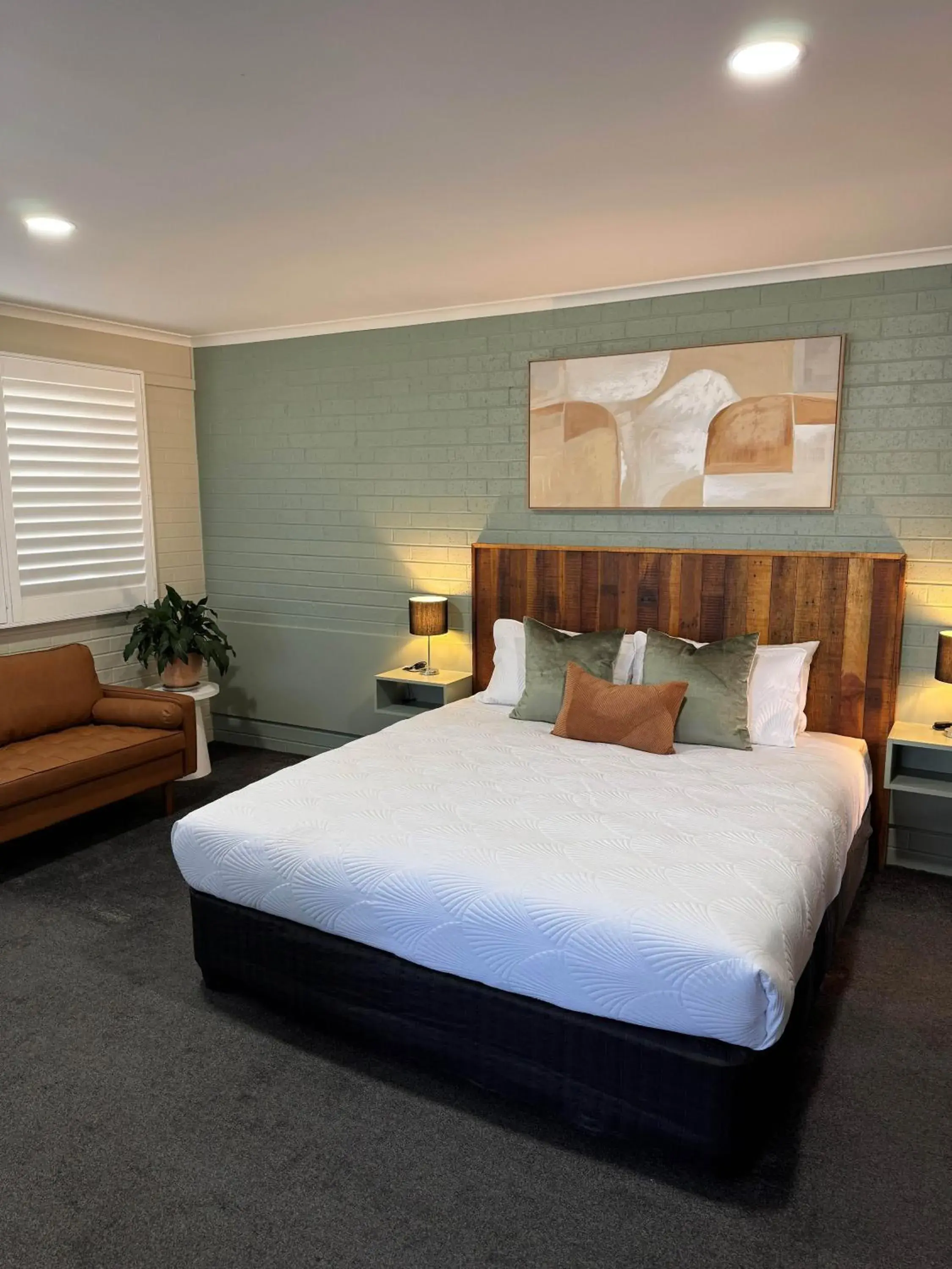 Superior King Room in Central Deborah Motel Superior King Room in Central Deborah Motel