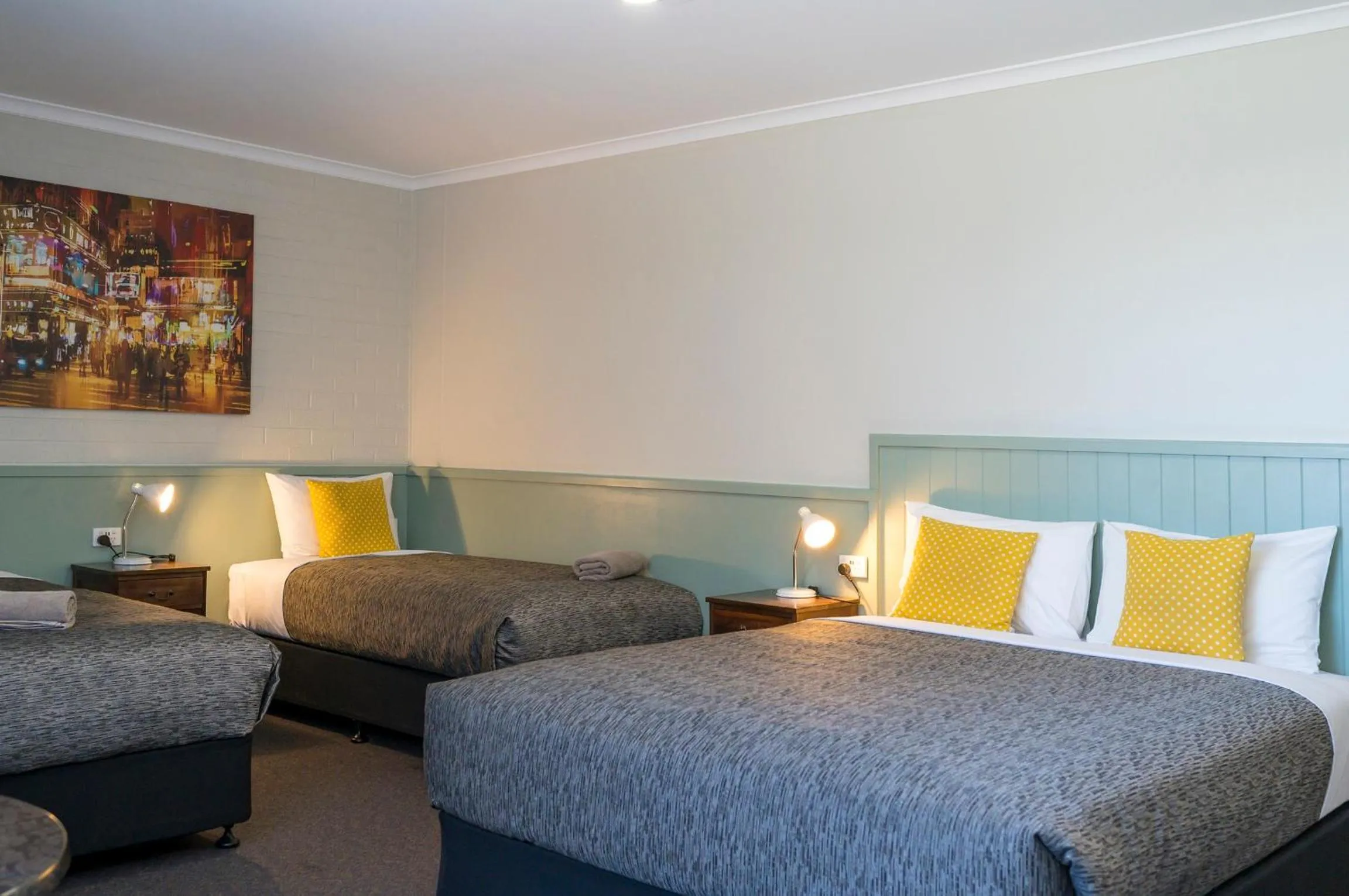 Bedroom, Bed in Central Deborah Motel