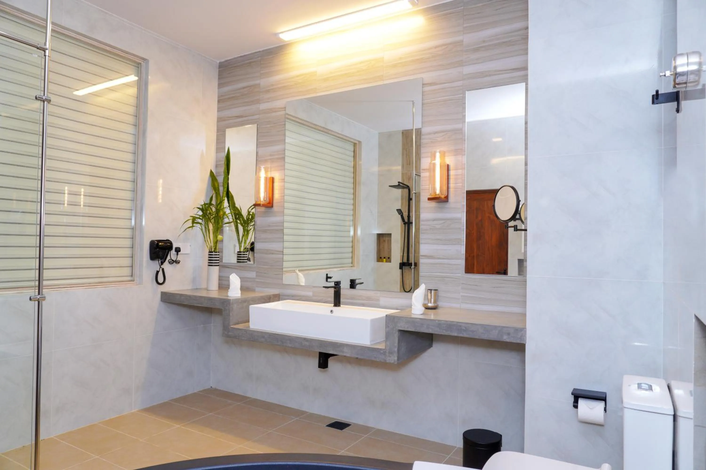 Bathroom in Cocobay Unawatuna