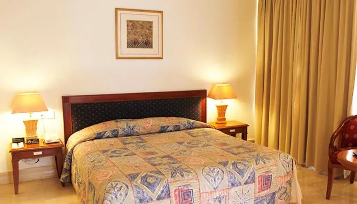 Bed in Resor Tuban Tropis