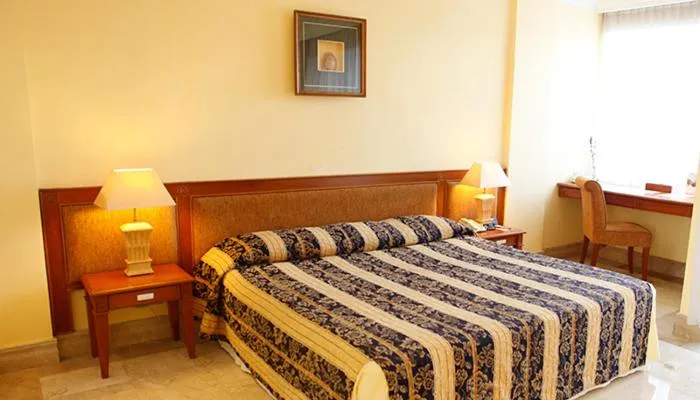 Bed in Resor Tuban Tropis