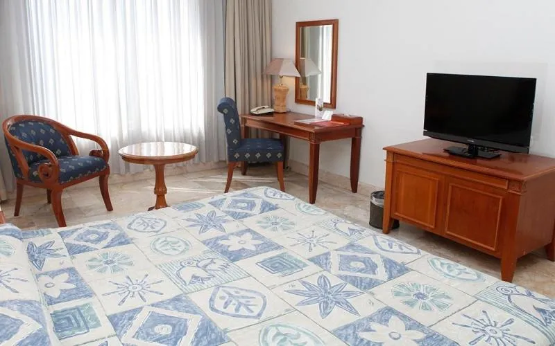 Bed in Resor Tuban Tropis