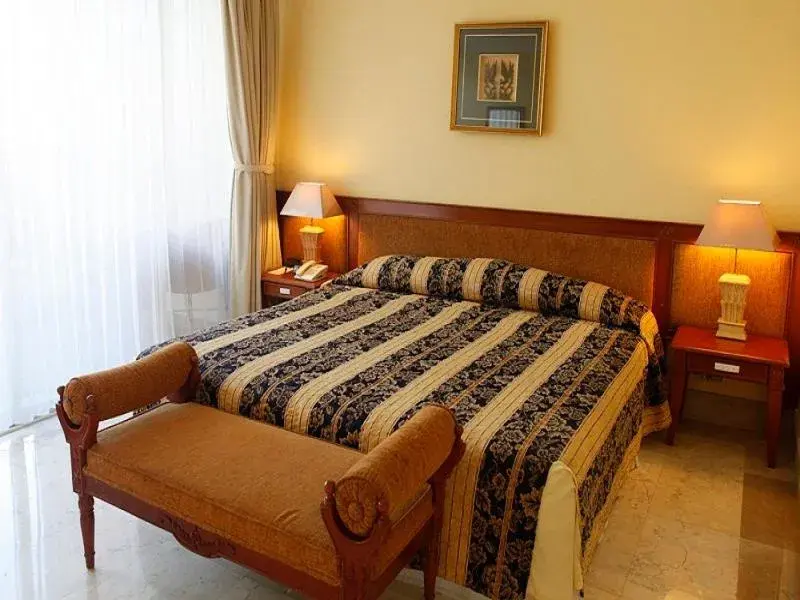 Bed in Resor Tuban Tropis Bed in Resor Tuban Tropis