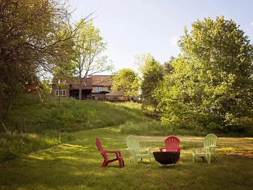 Three-Bedroom House in River Bluff Farm Bed and Breakfast Three-Bedroom House in River Bluff Farm Bed and Breakfast