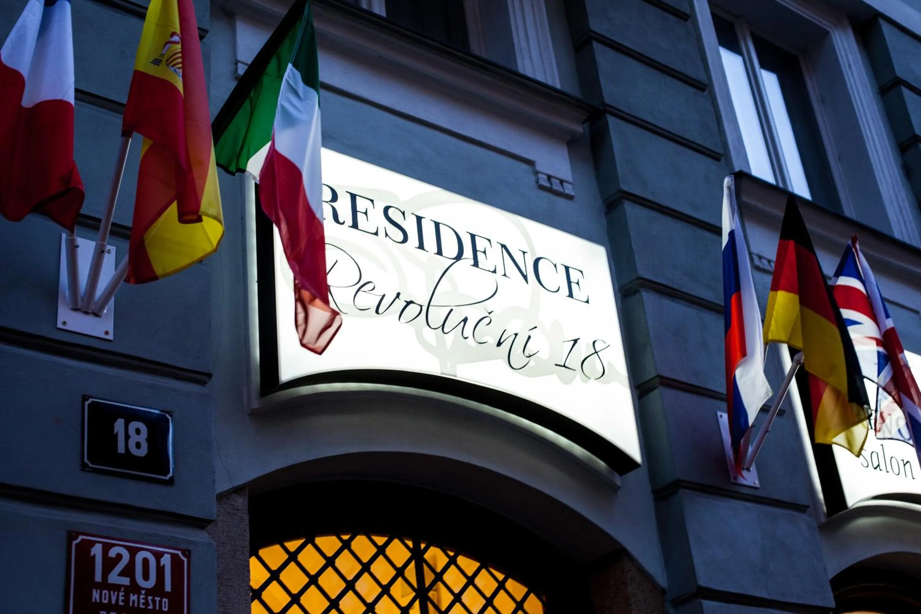 Facade/entrance in Salvator Superior Apartments