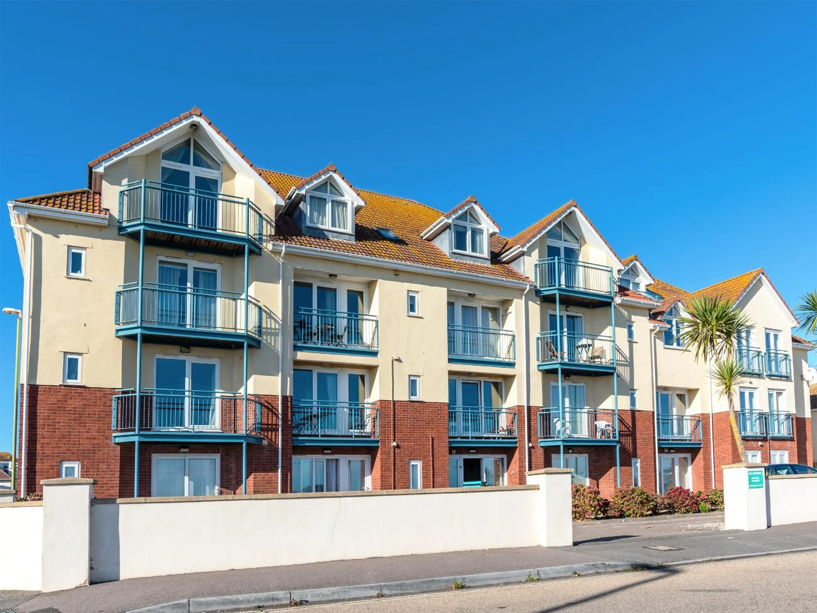 Property building in 15 Belvedere Court