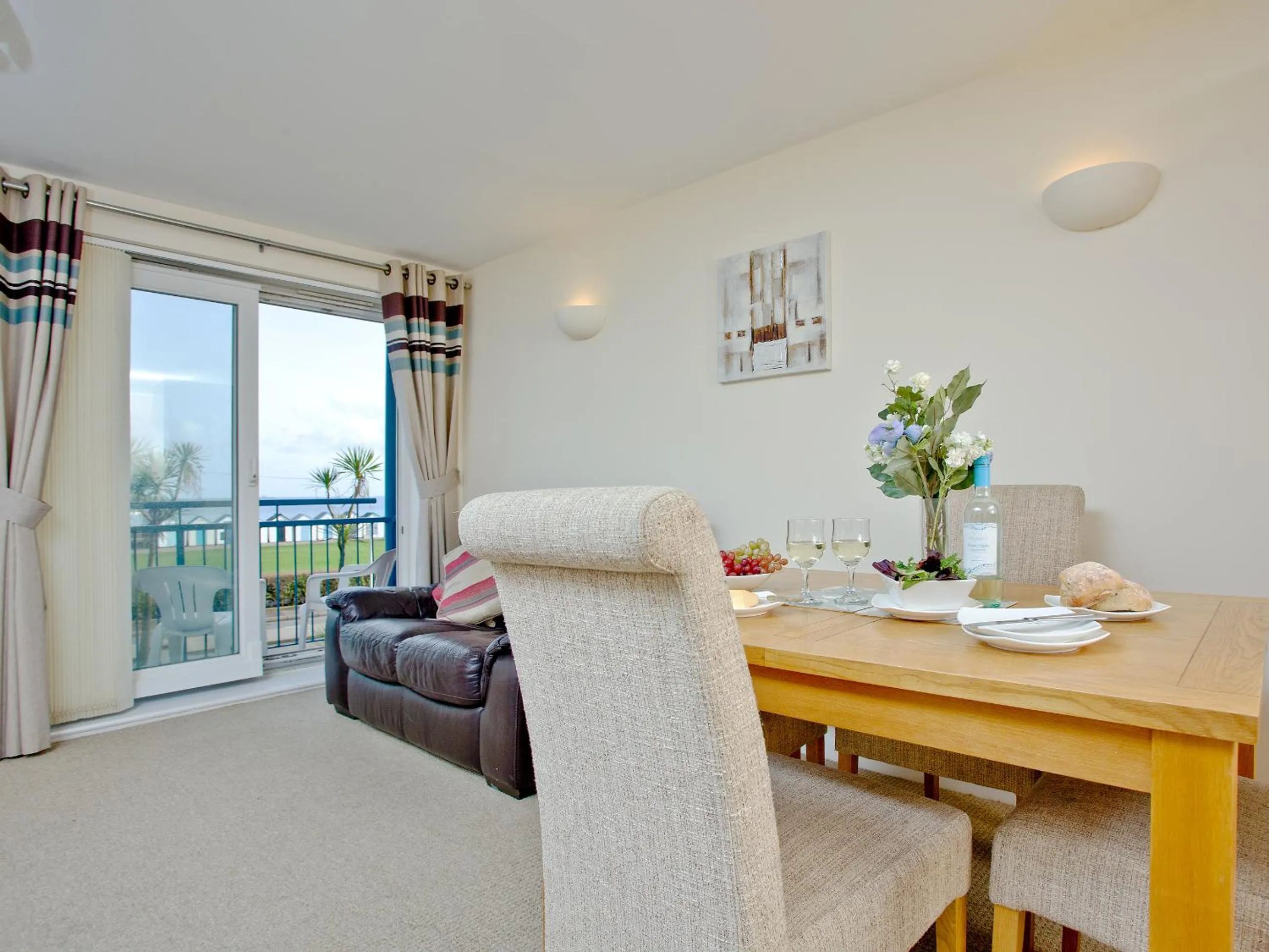 Dining area in 15 Belvedere Court