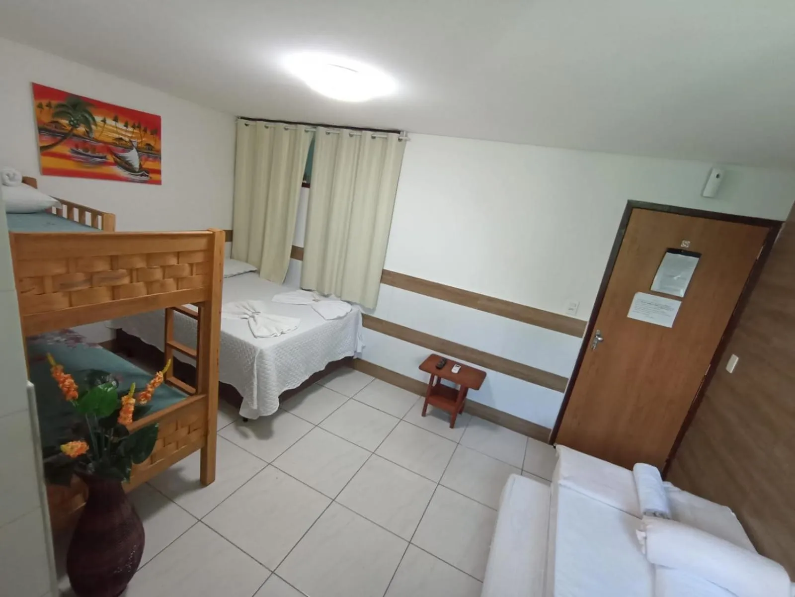 Photo of the whole room, Bed in Suites Porto Frevo