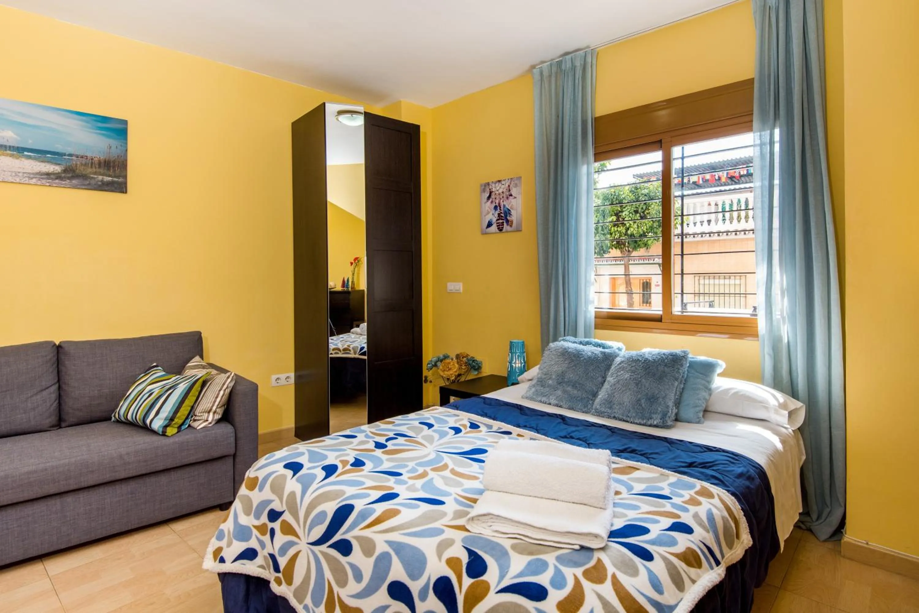 Living room, Bed in Estudio Malagasol