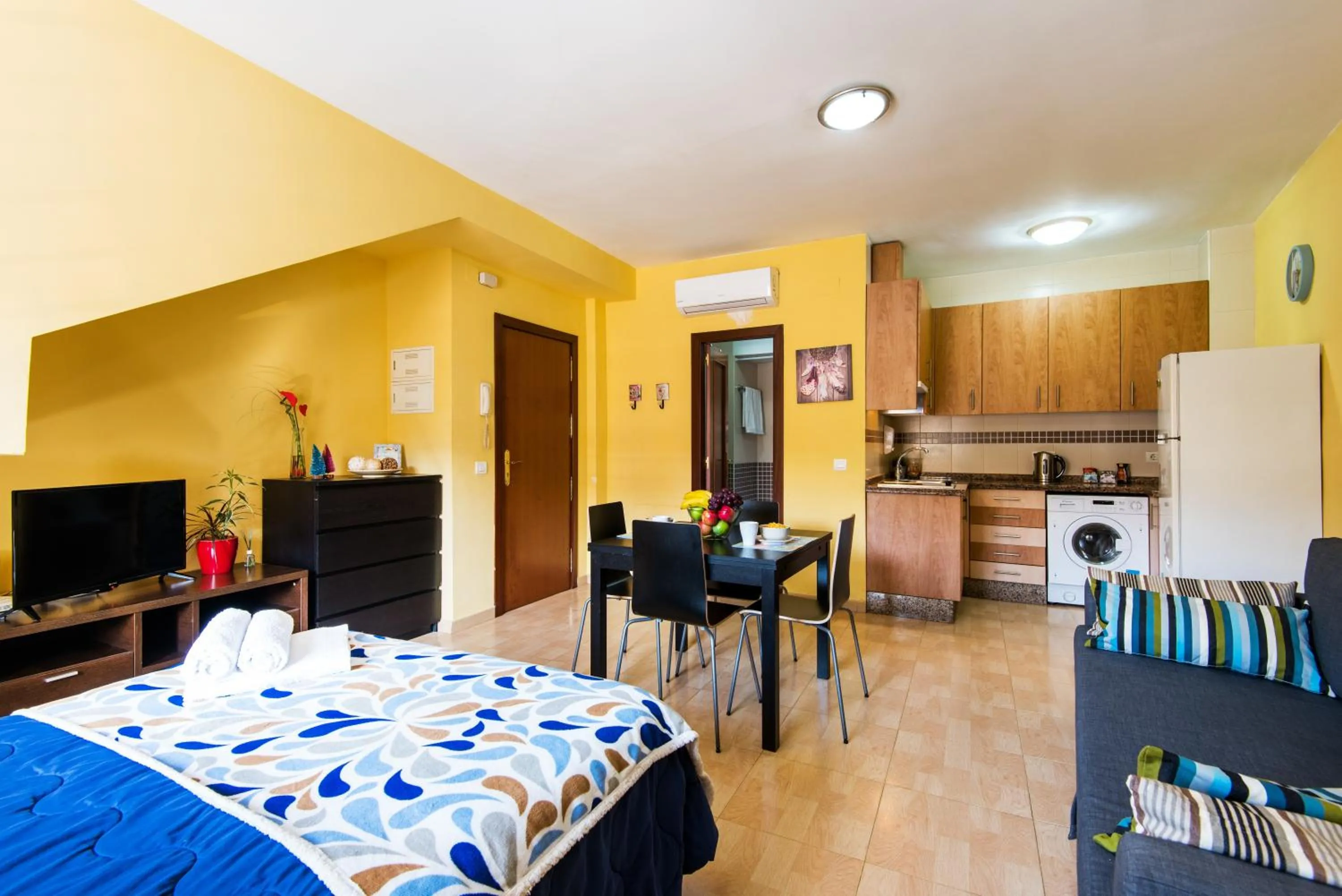 Living room, Bed in Estudio Malagasol