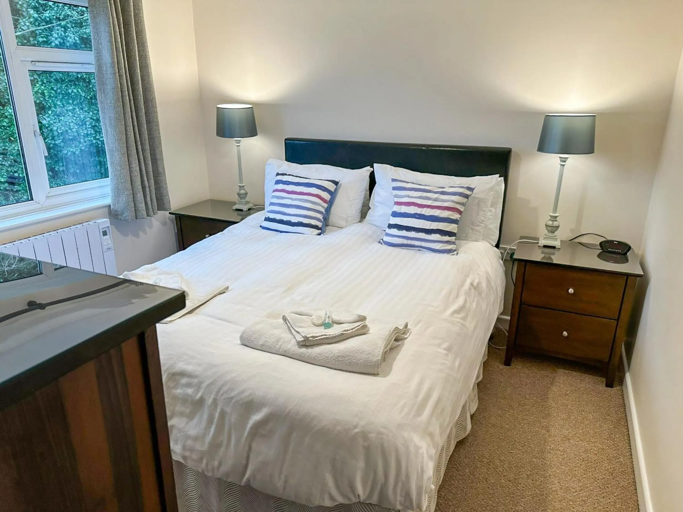 Property building, Bed in 9 Dolphin Court